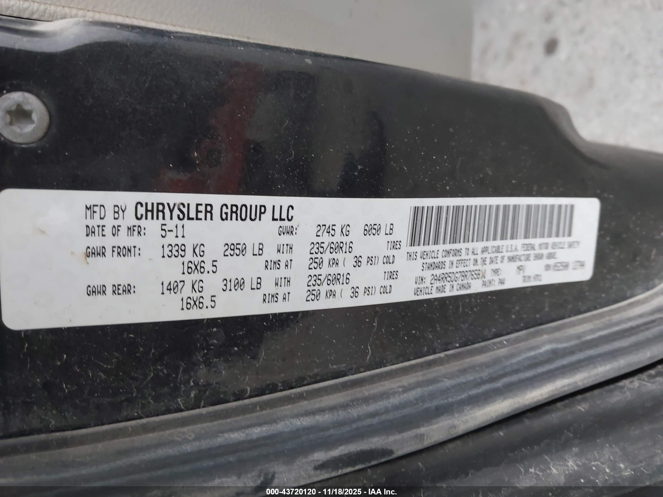 CHRYSLER TOWN image 9