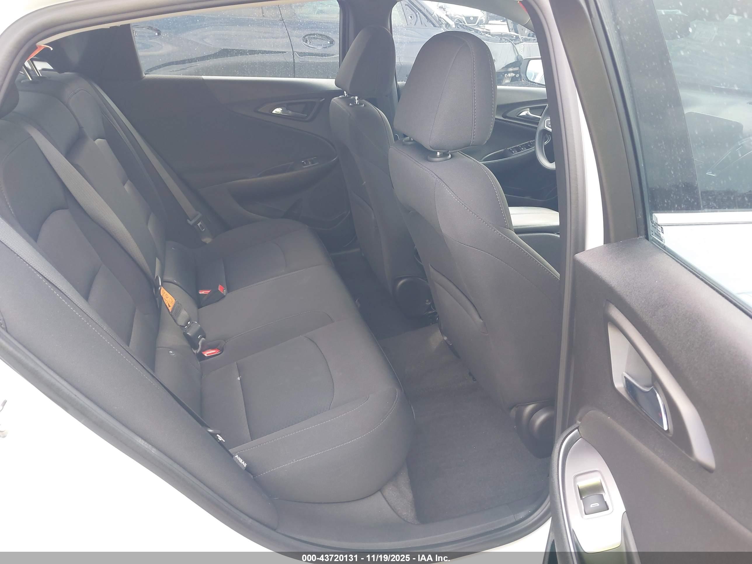 CHEVROLET MALIBU image 8
