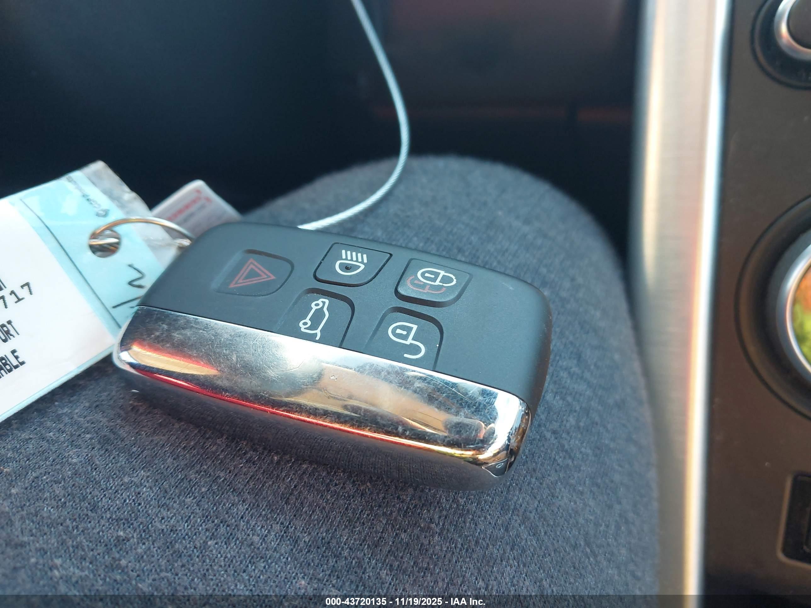 LAND ROVER image 11