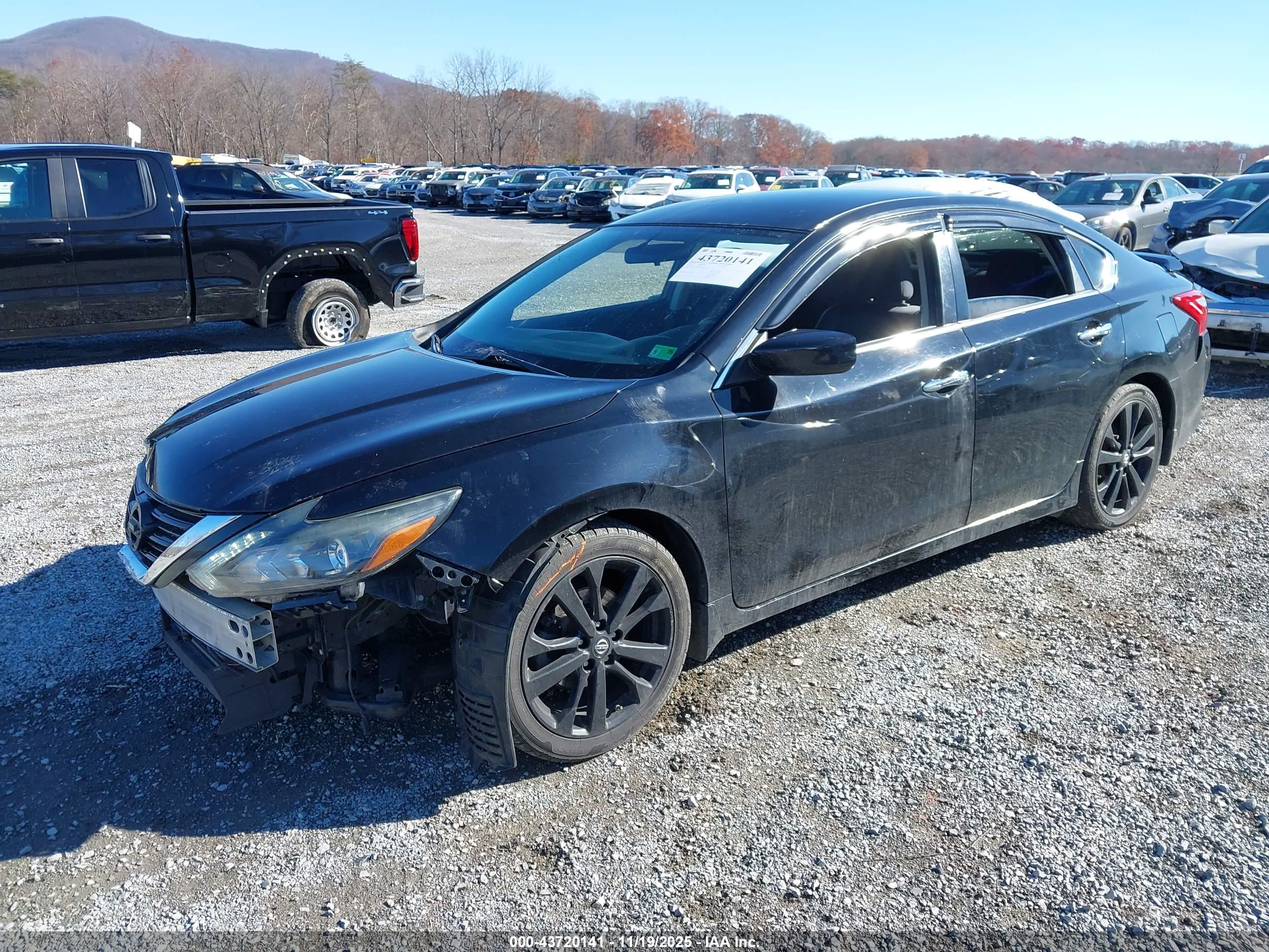 NISSAN ALTIMA image 2