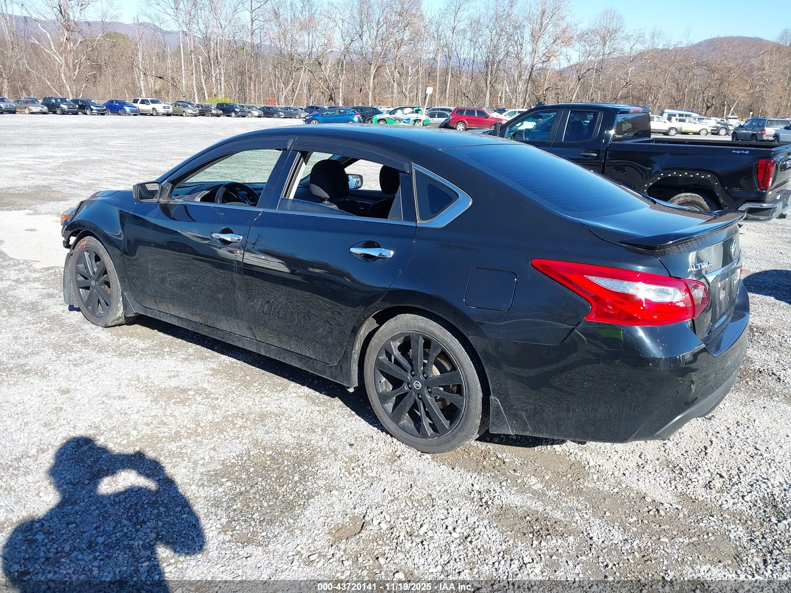 NISSAN ALTIMA image 3