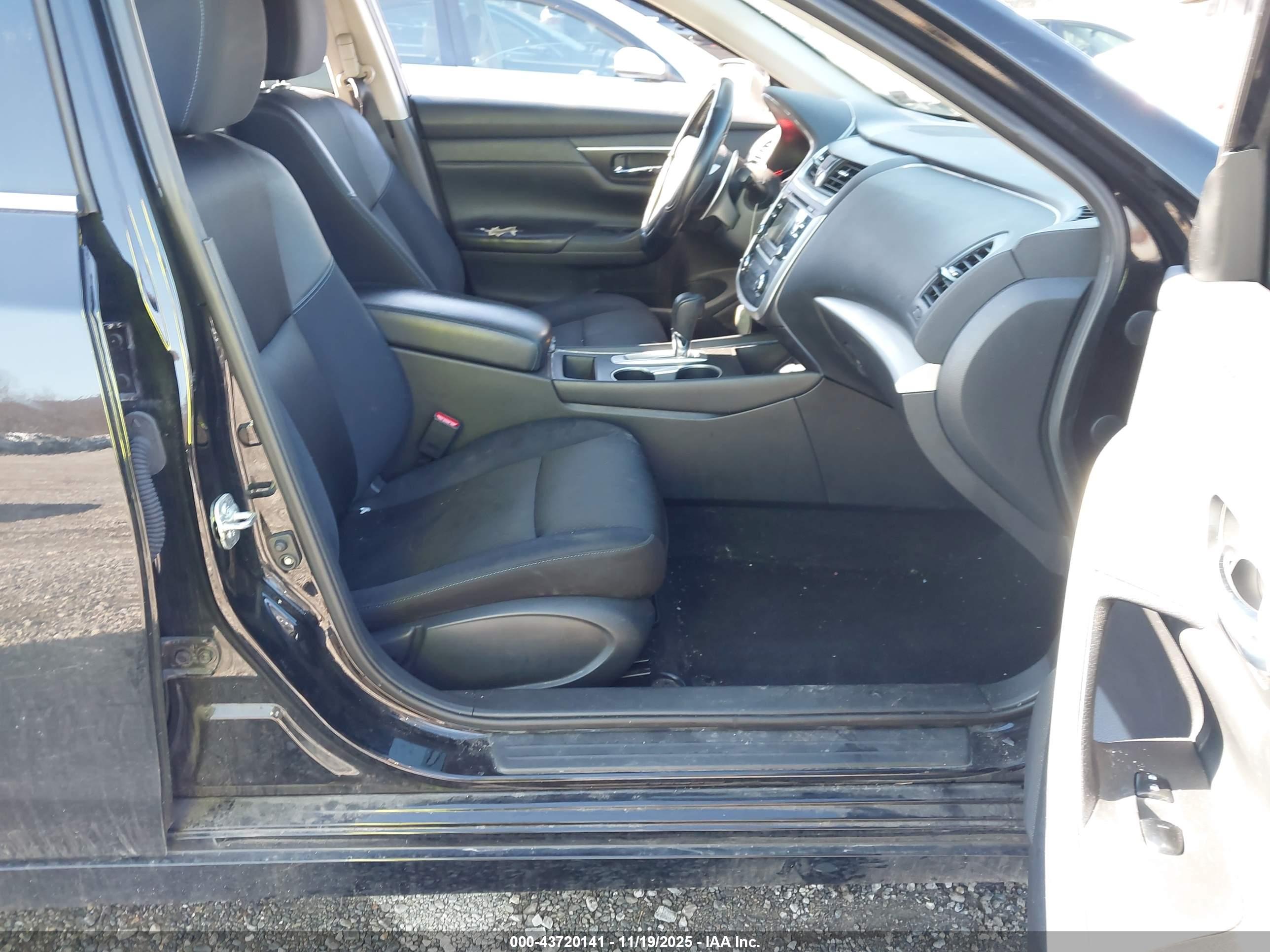 NISSAN ALTIMA image 5