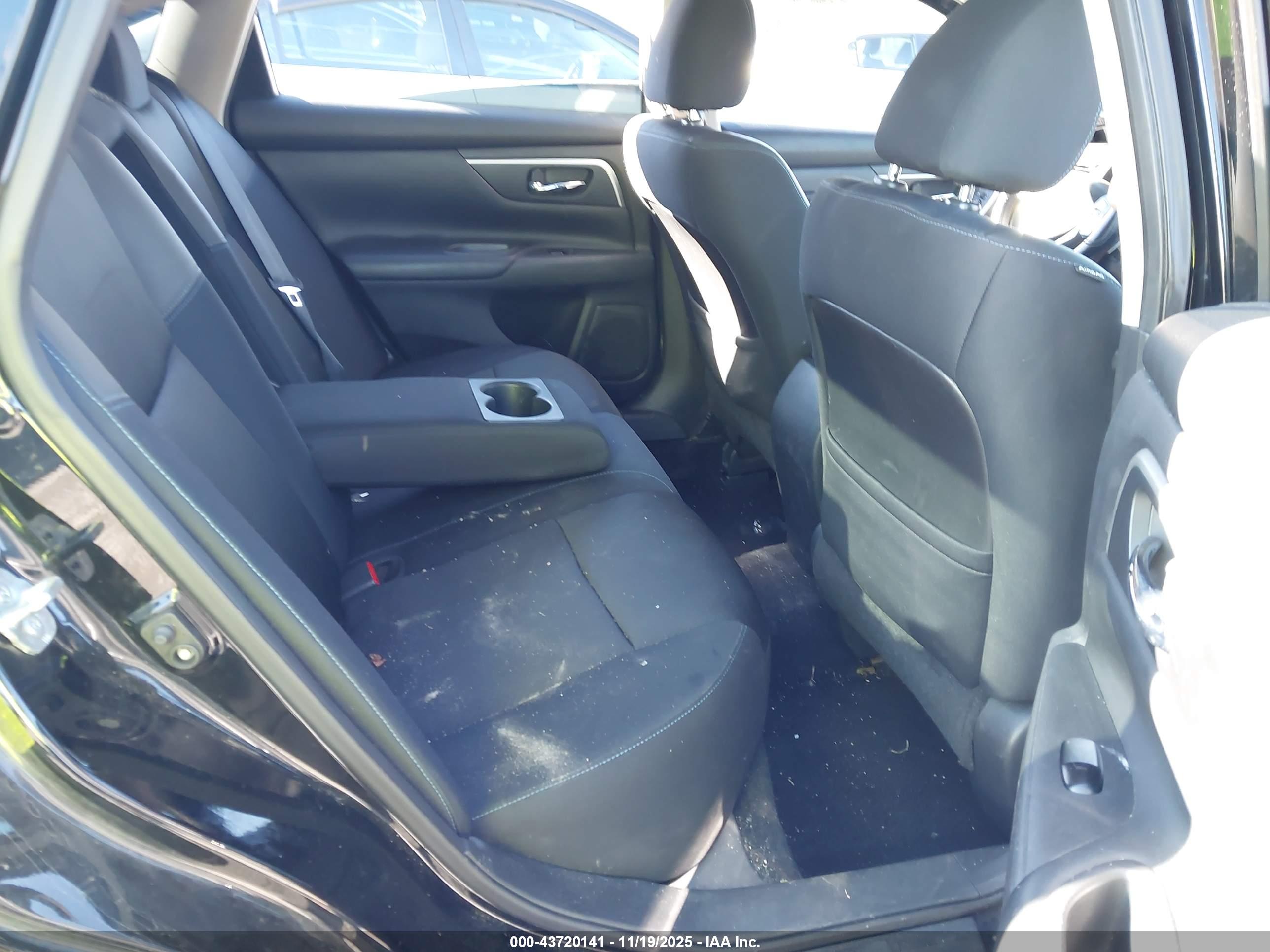 NISSAN ALTIMA image 8