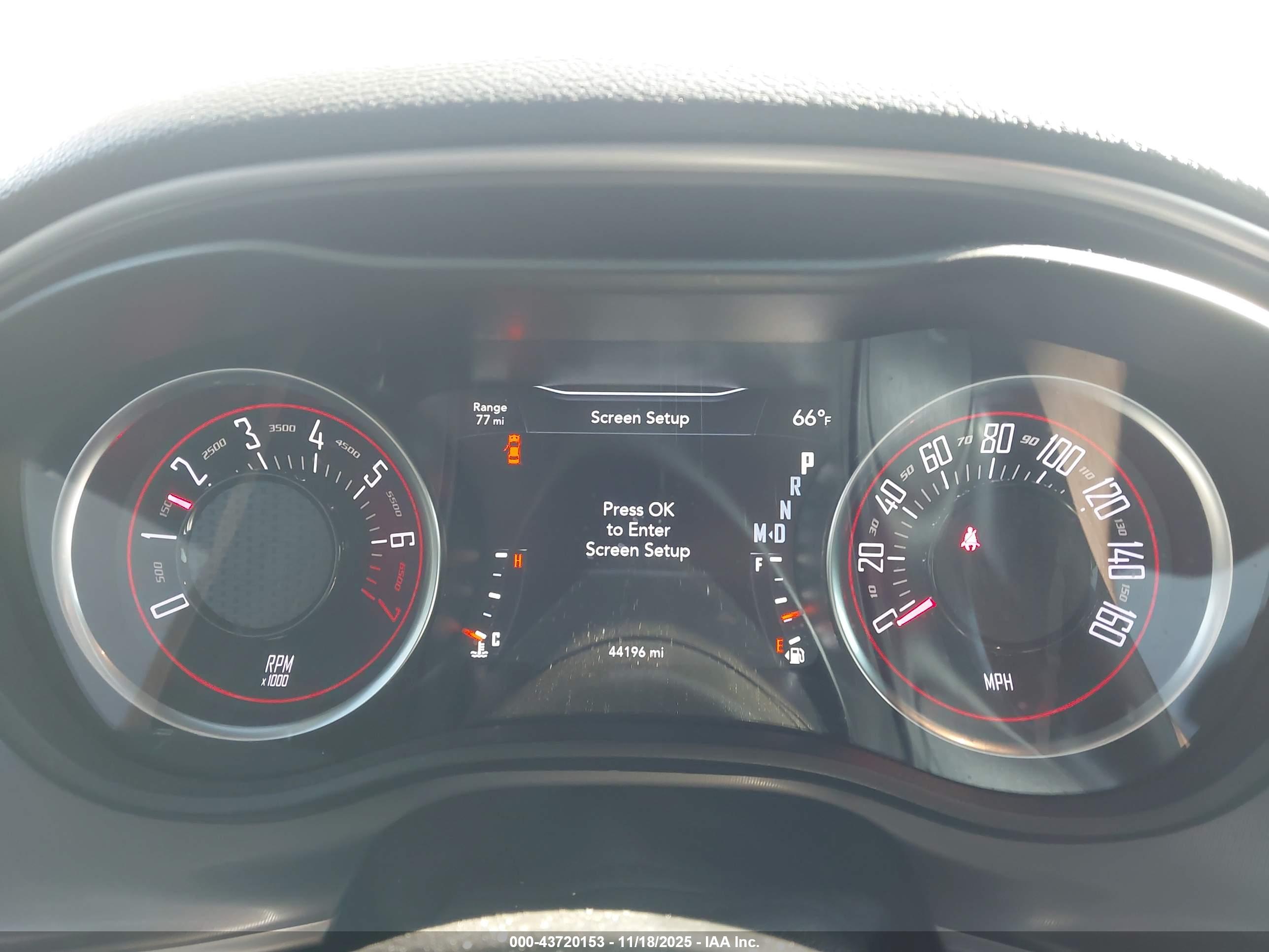 DODGE CHALLENGER image 7