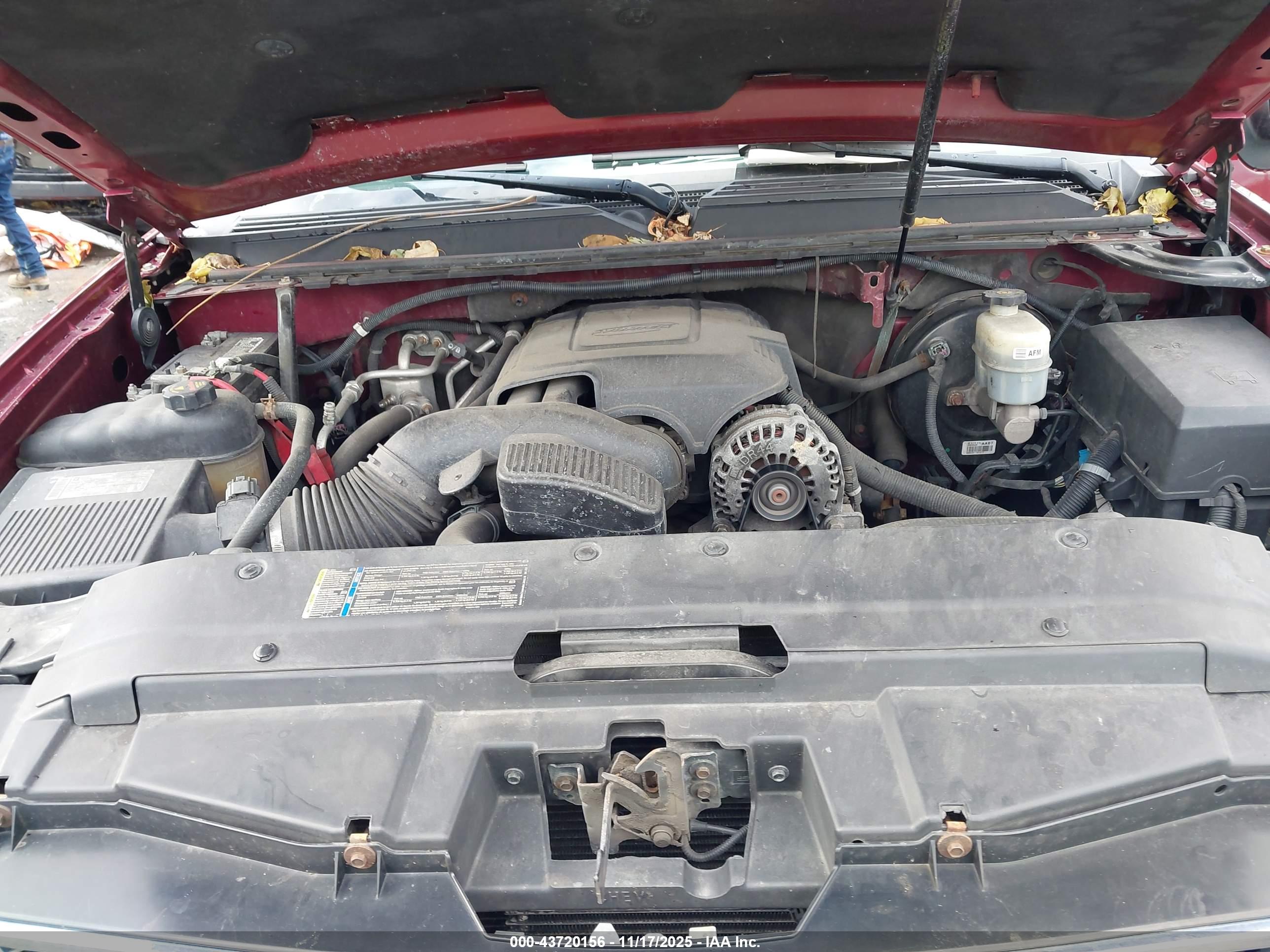 CHEVROLET TAHOE image 10
