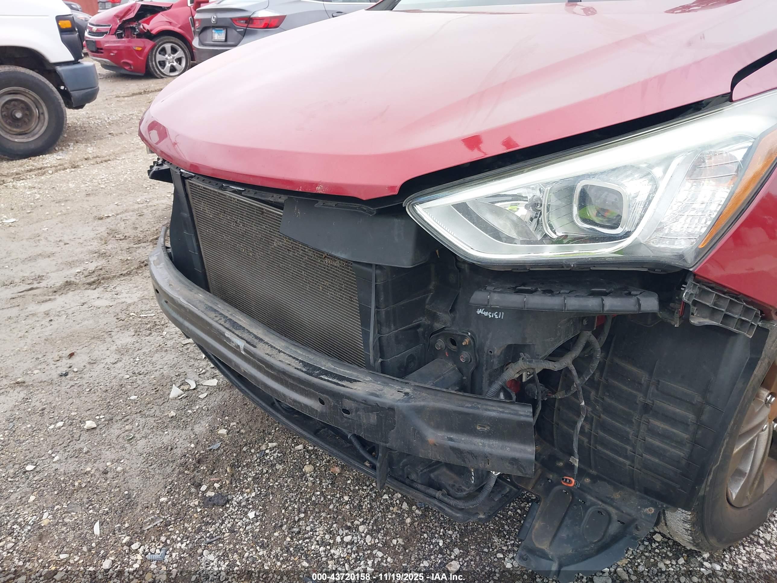 HYUNDAI SANTA image 6