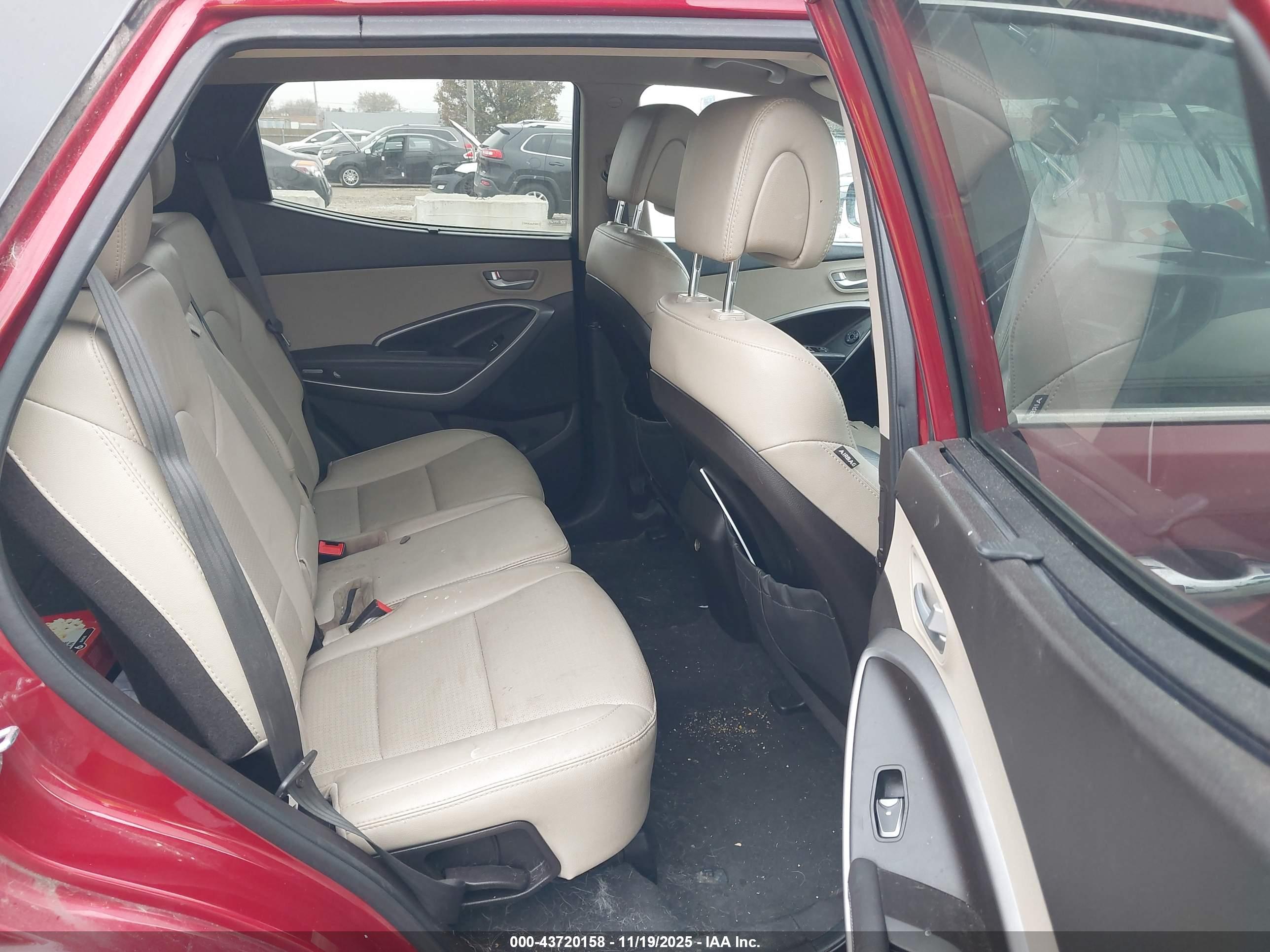 HYUNDAI SANTA image 8