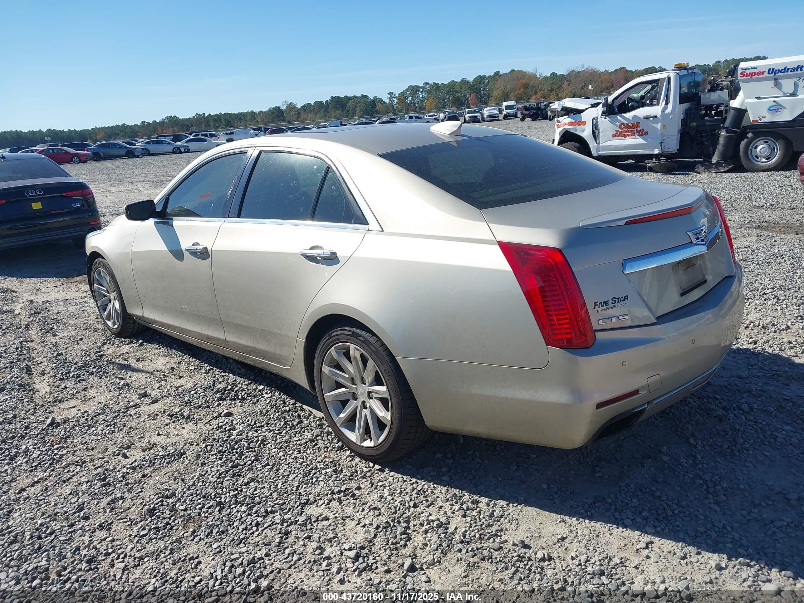 CADILLAC CTS image 3