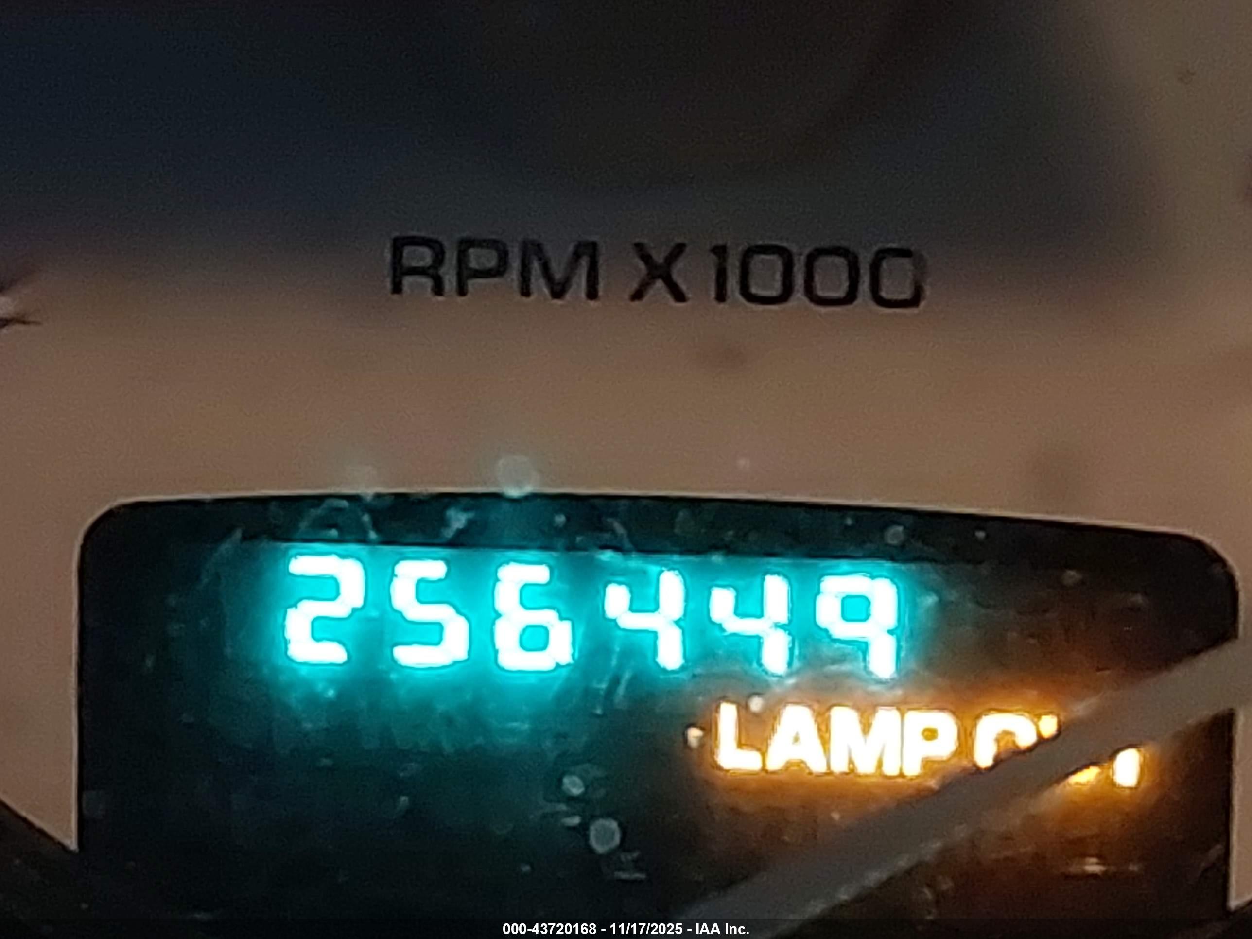 DODGE RAM image 7