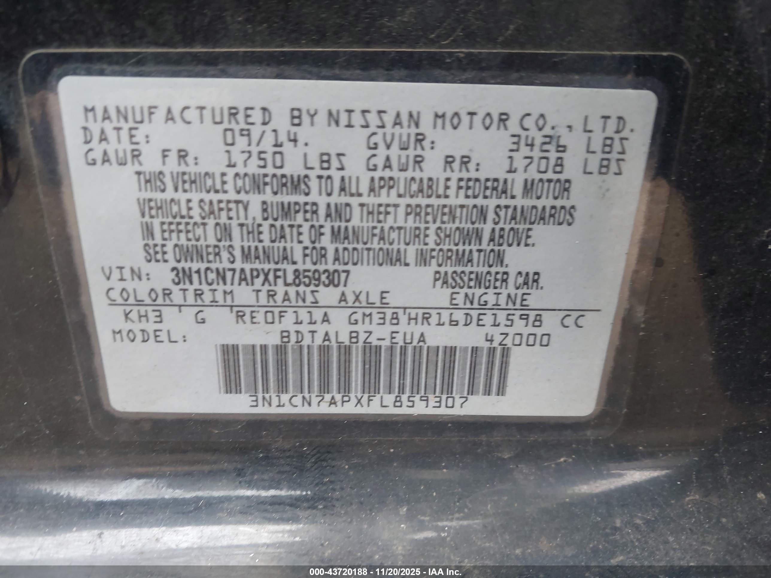 NISSAN VERSA image 9