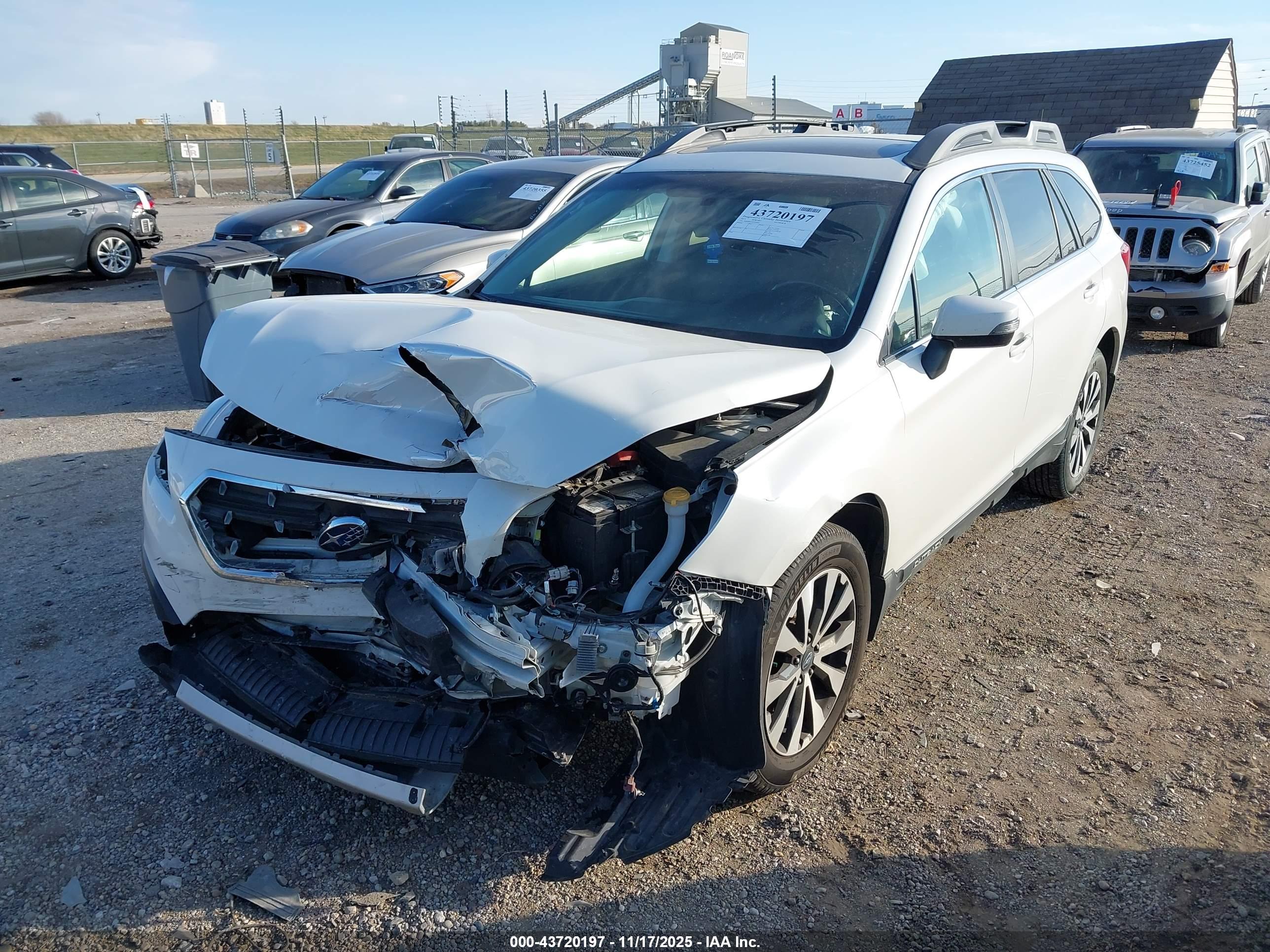 SUBARU OUTBACK image 2