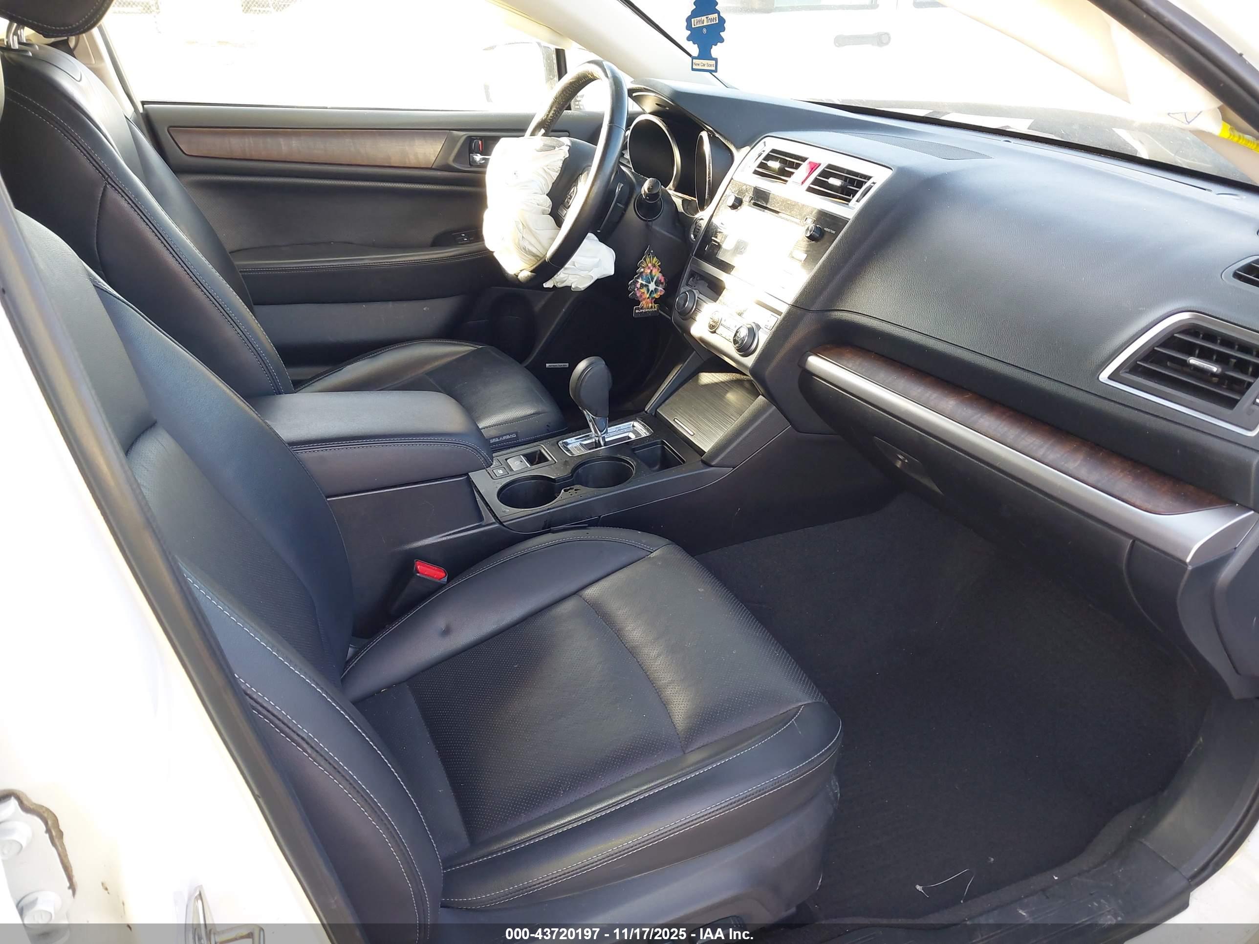 SUBARU OUTBACK image 5