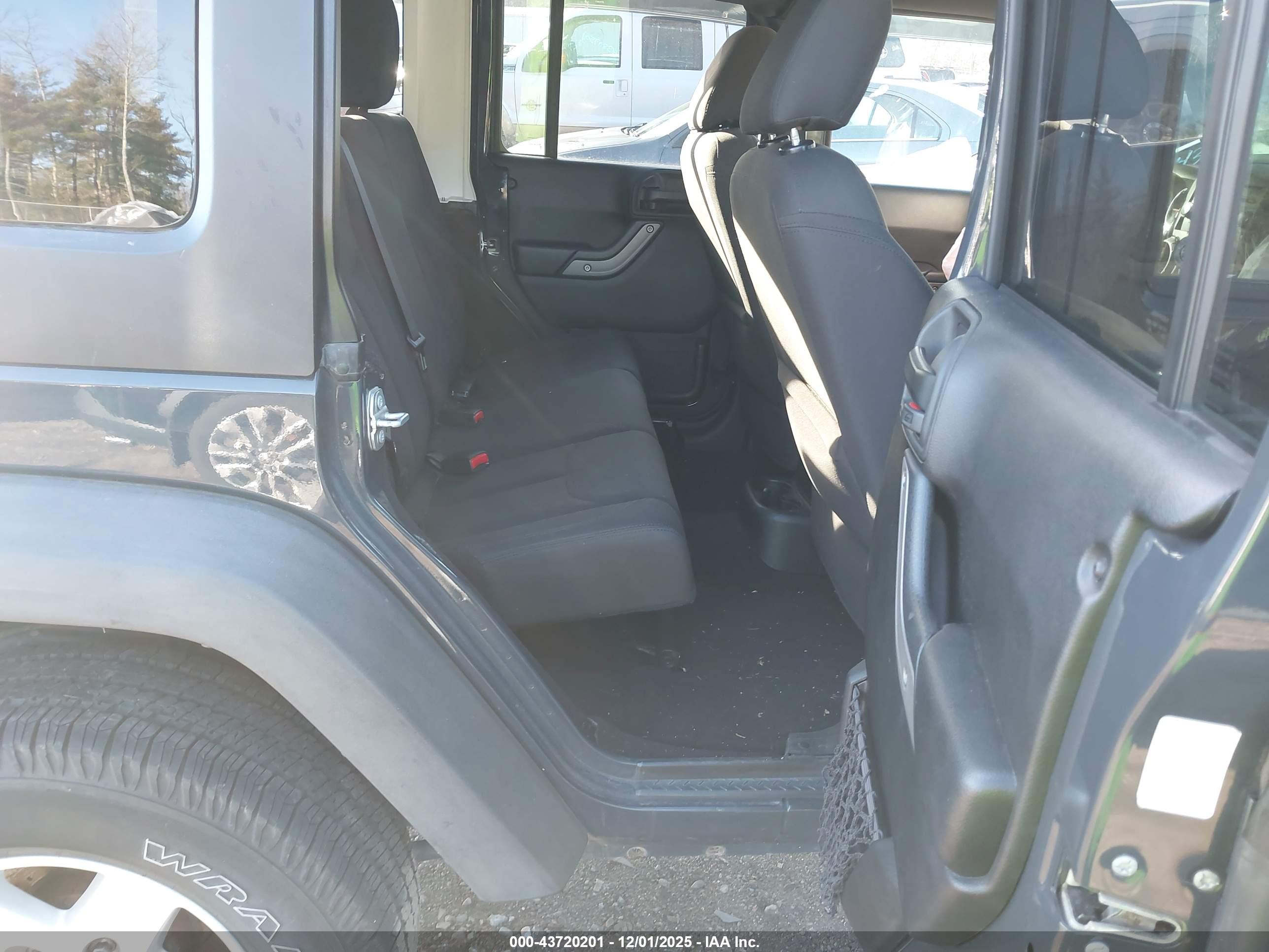 JEEP WRANGLER image 8