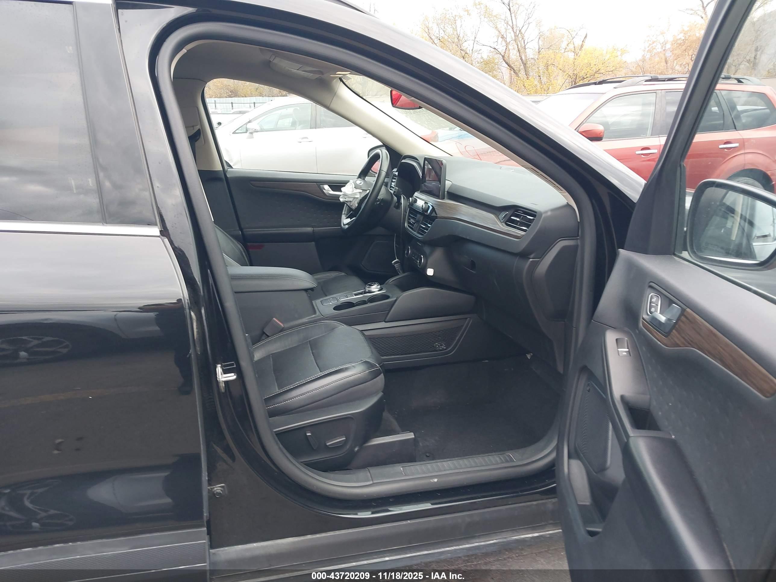 FORD ESCAPE image 5