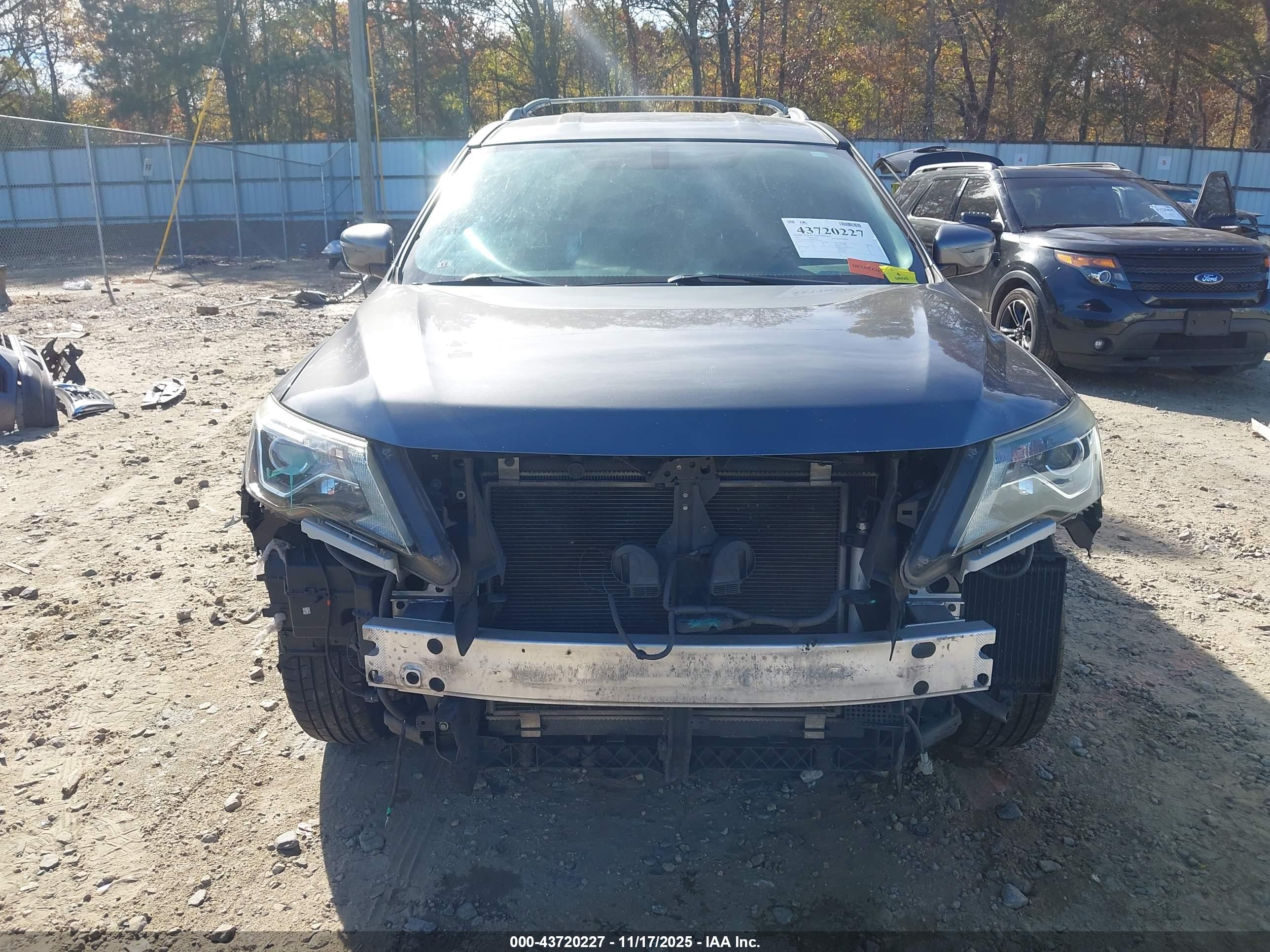 NISSAN PATHFINDER image 6