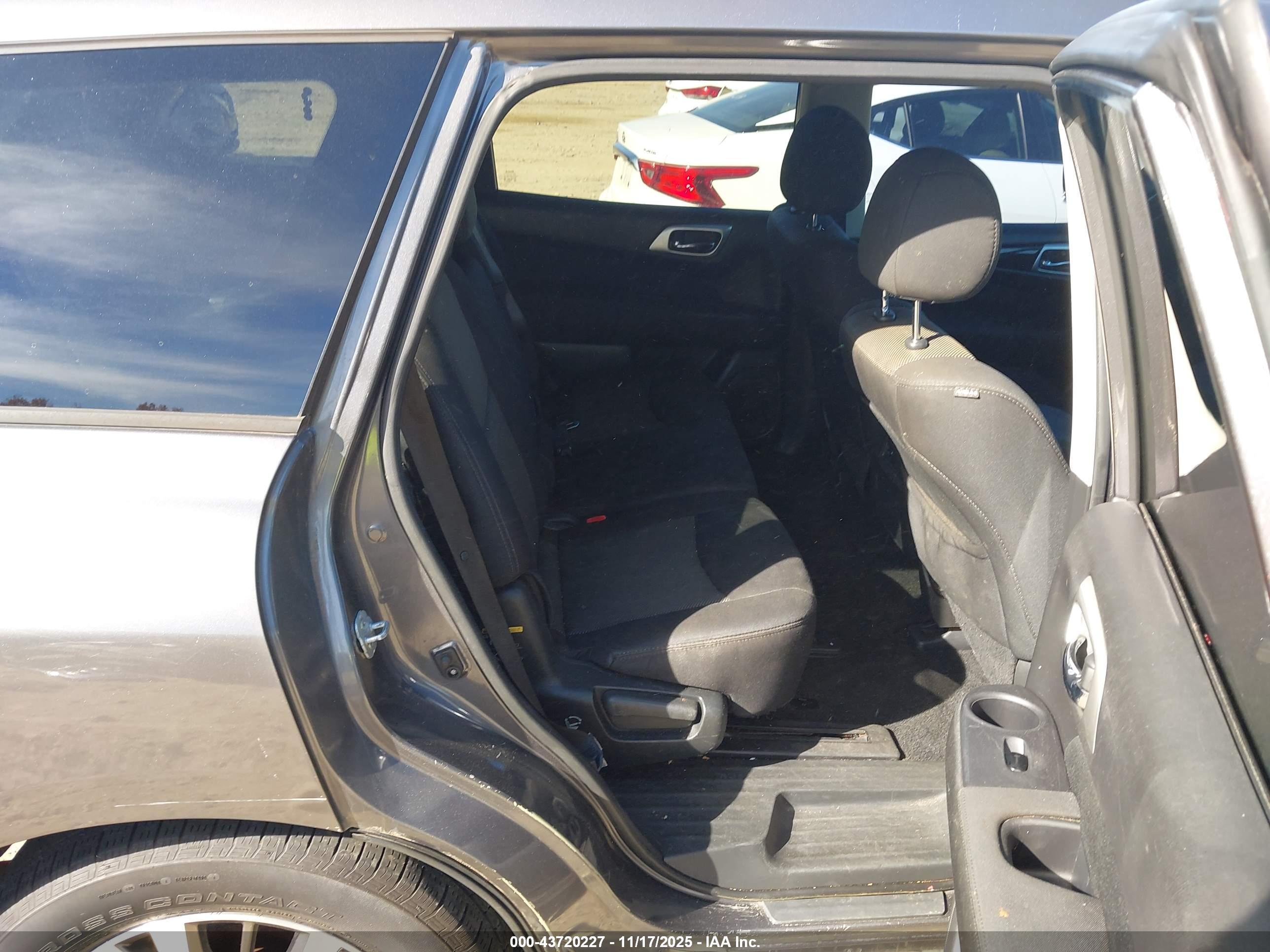 NISSAN PATHFINDER image 8