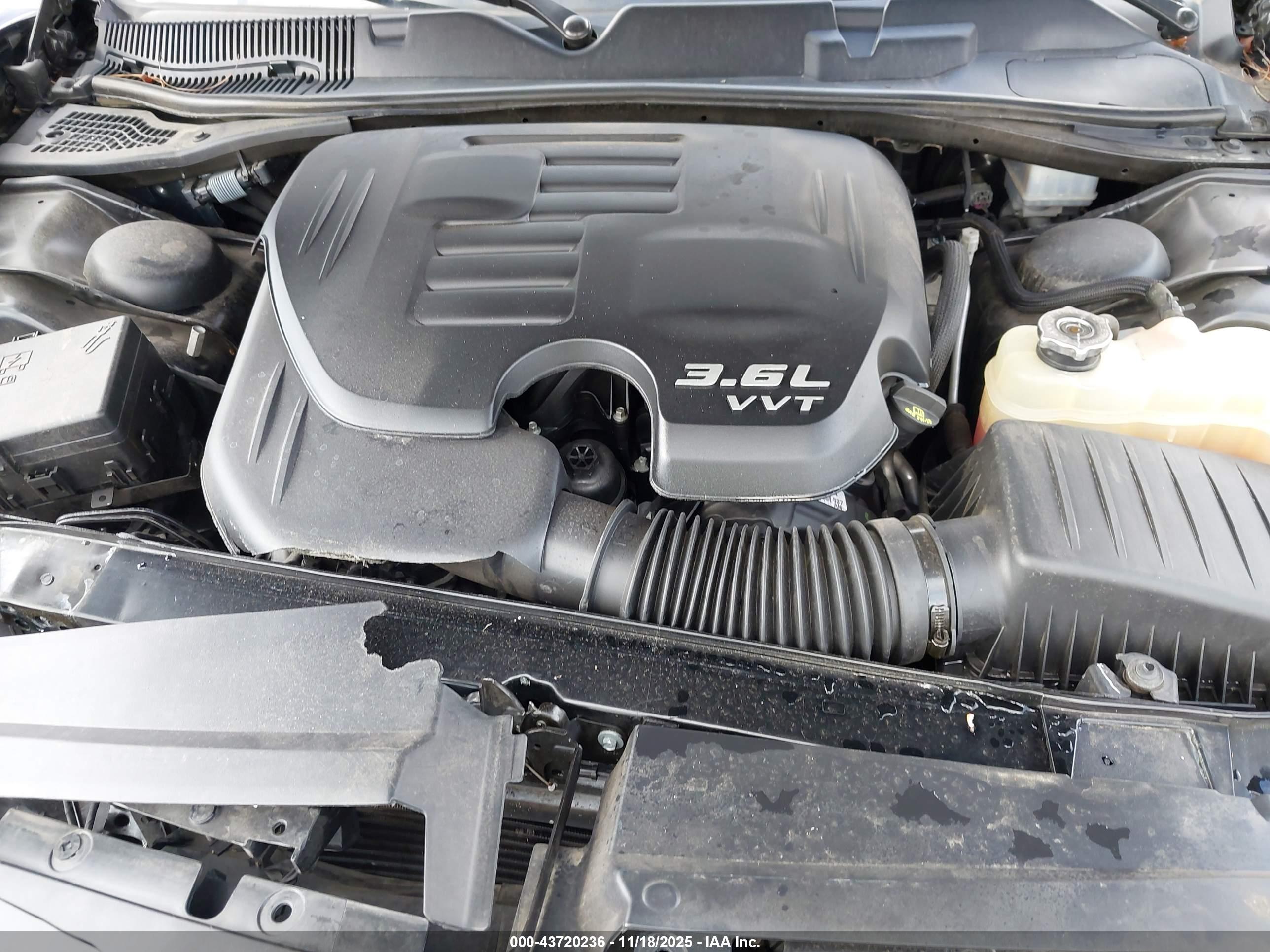 DODGE CHALLENGER image 10