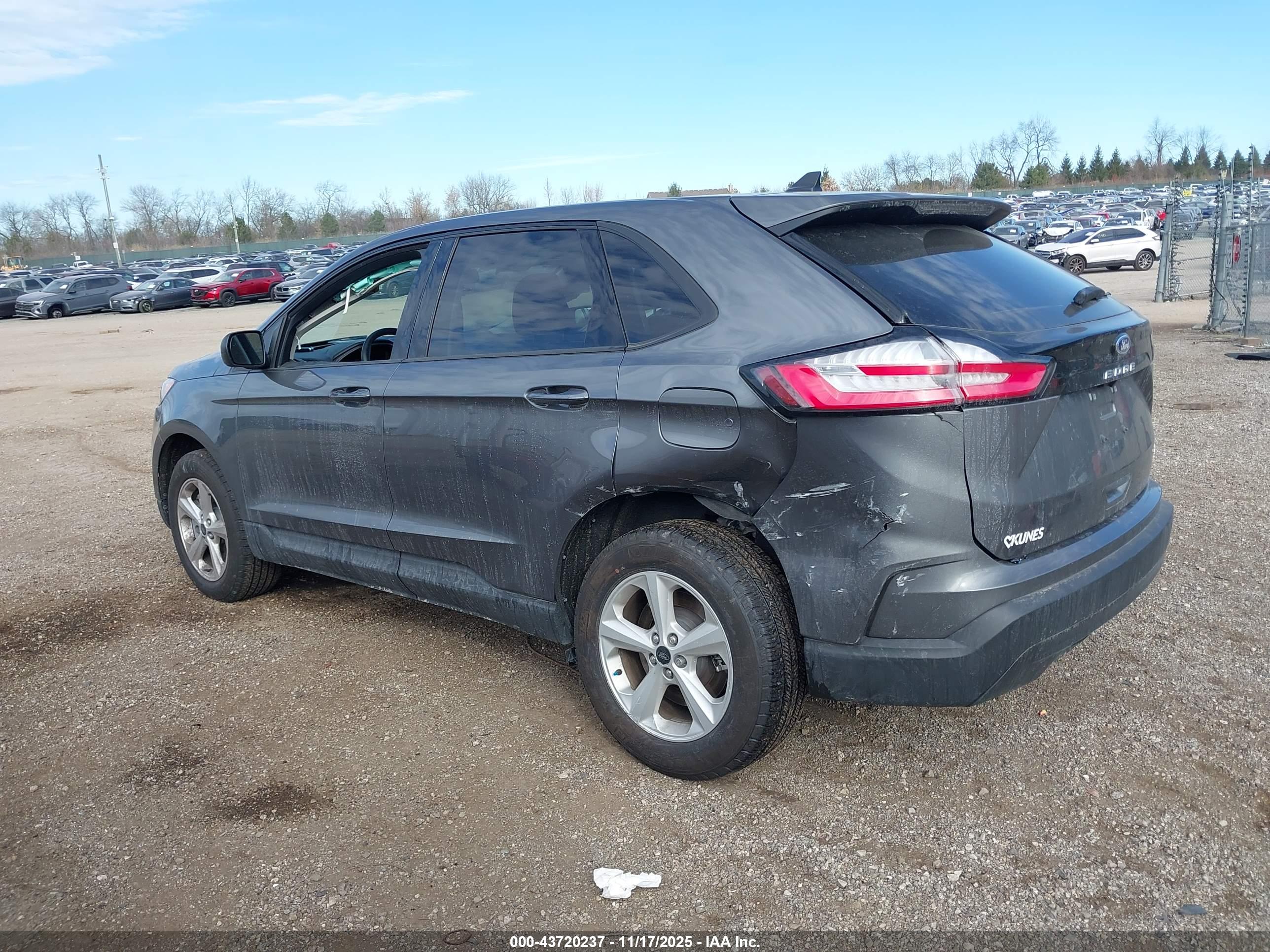 FORD EDGE image 3