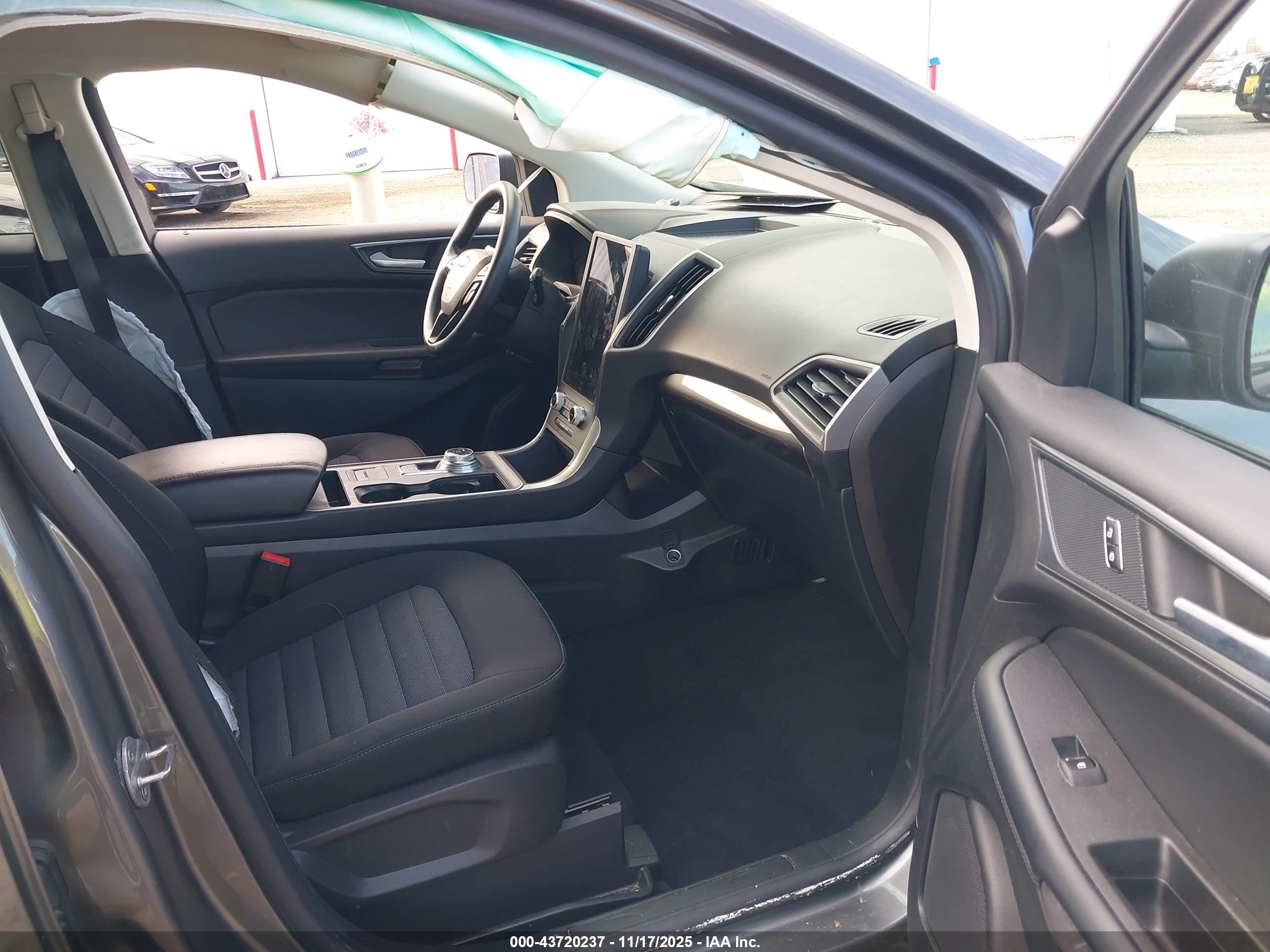 FORD EDGE image 5