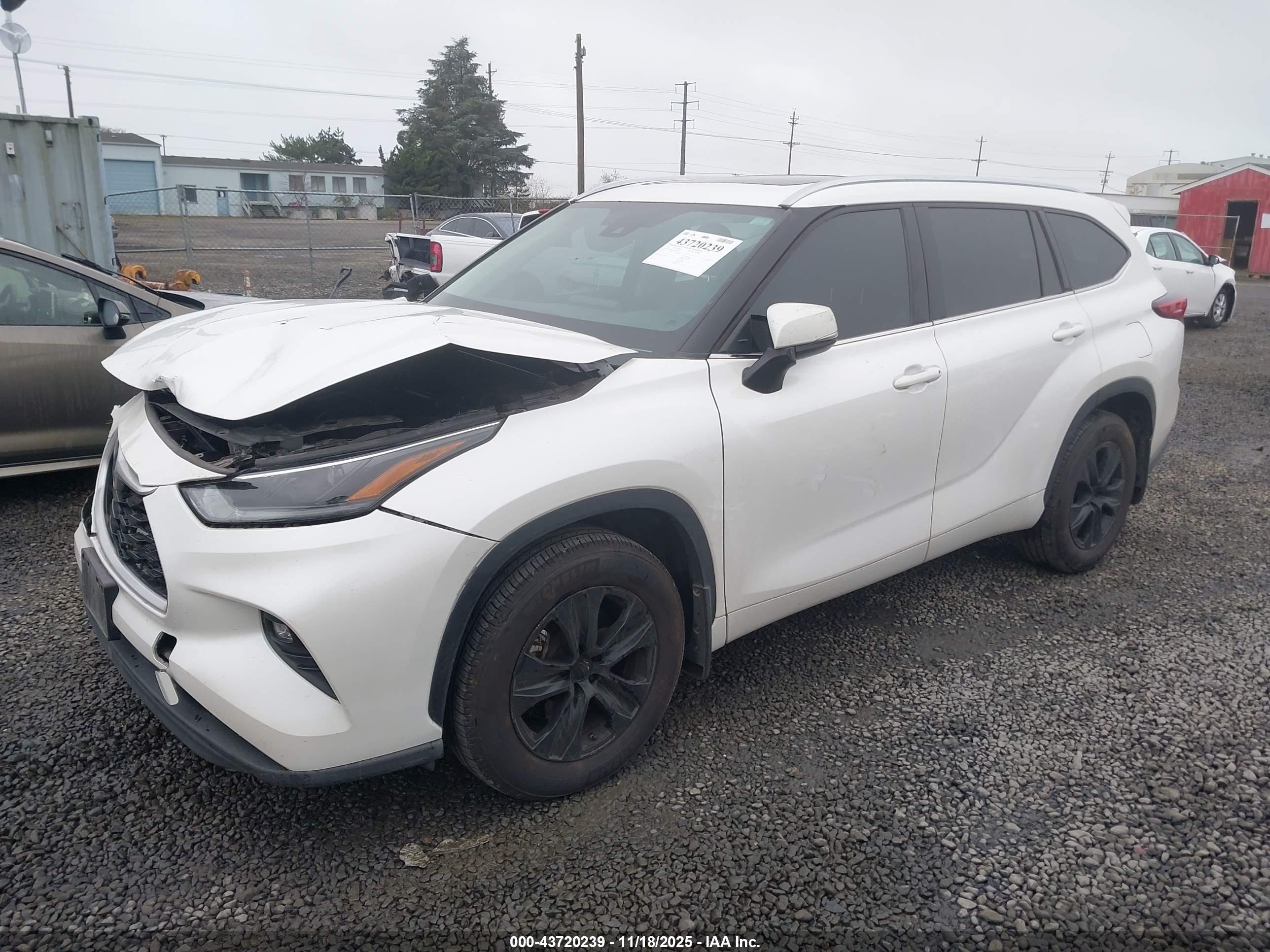 TOYOTA HIGHLANDER image 2
