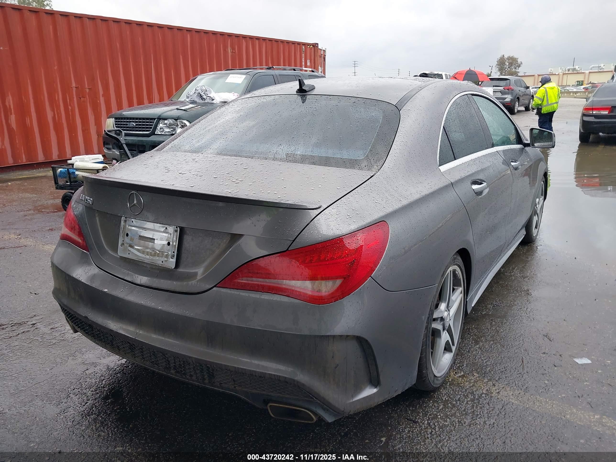 MERCEDES-BENZ CLA image 4