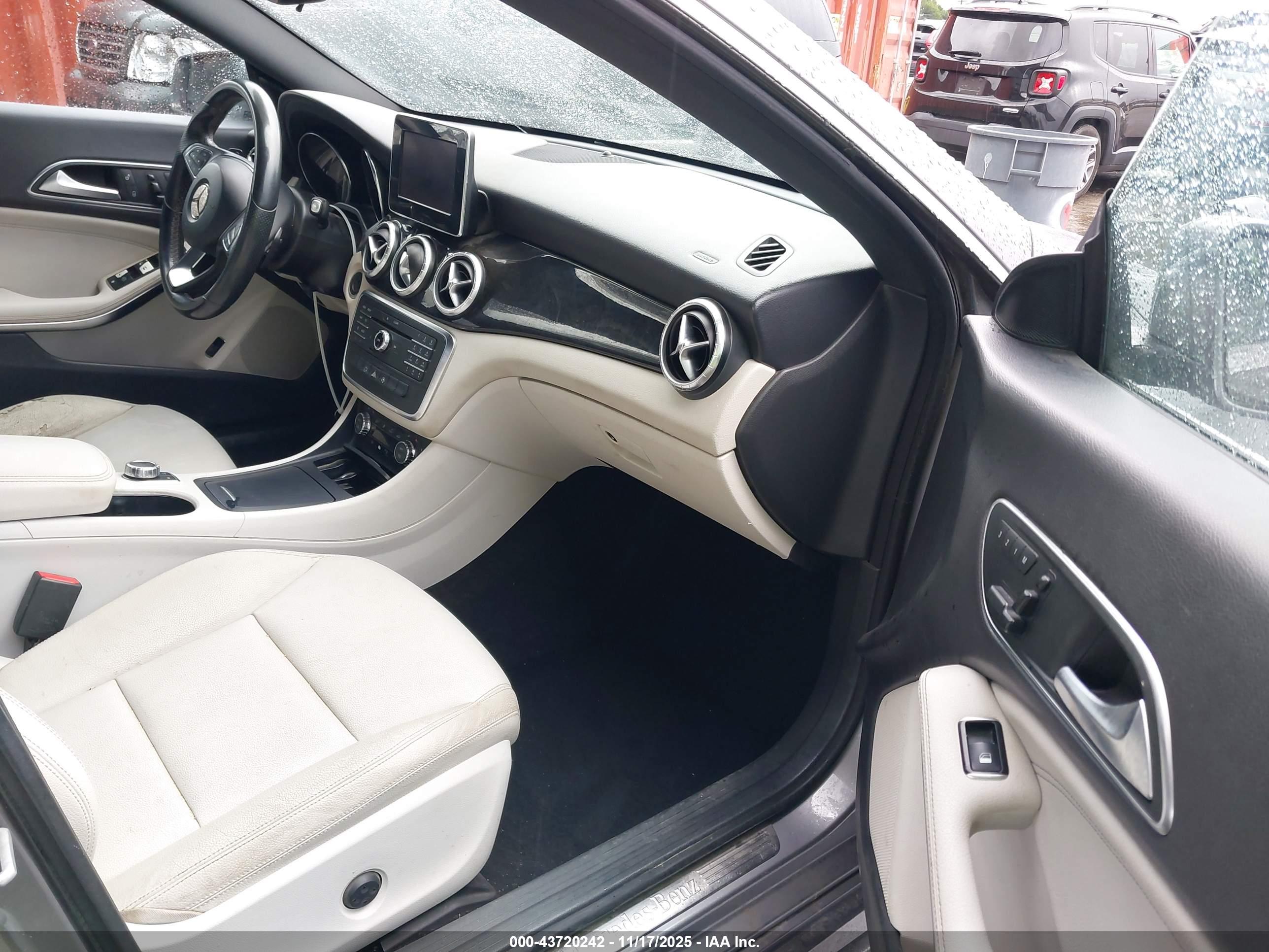 MERCEDES-BENZ CLA image 5