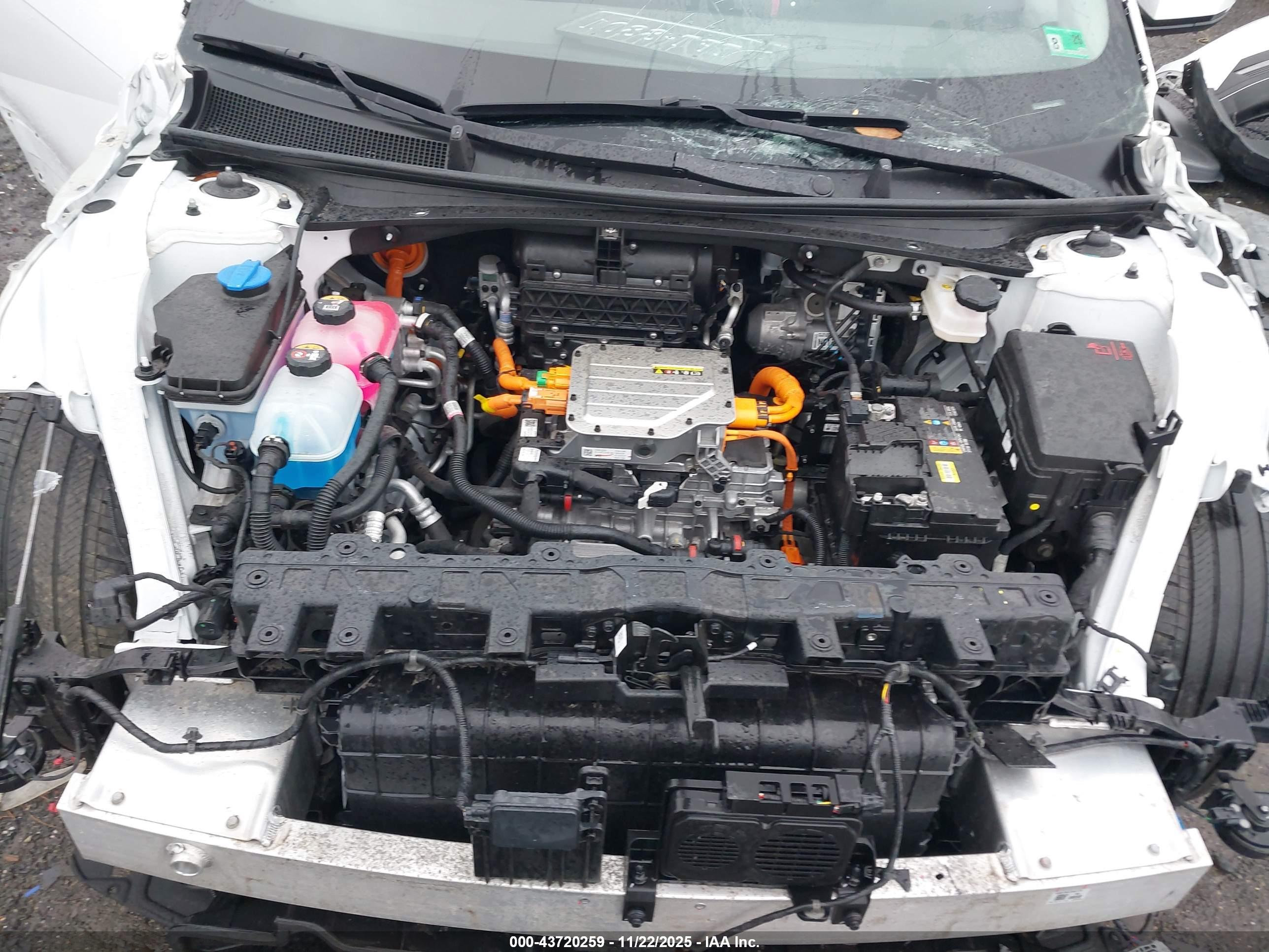HYUNDAI IONIQ image 10