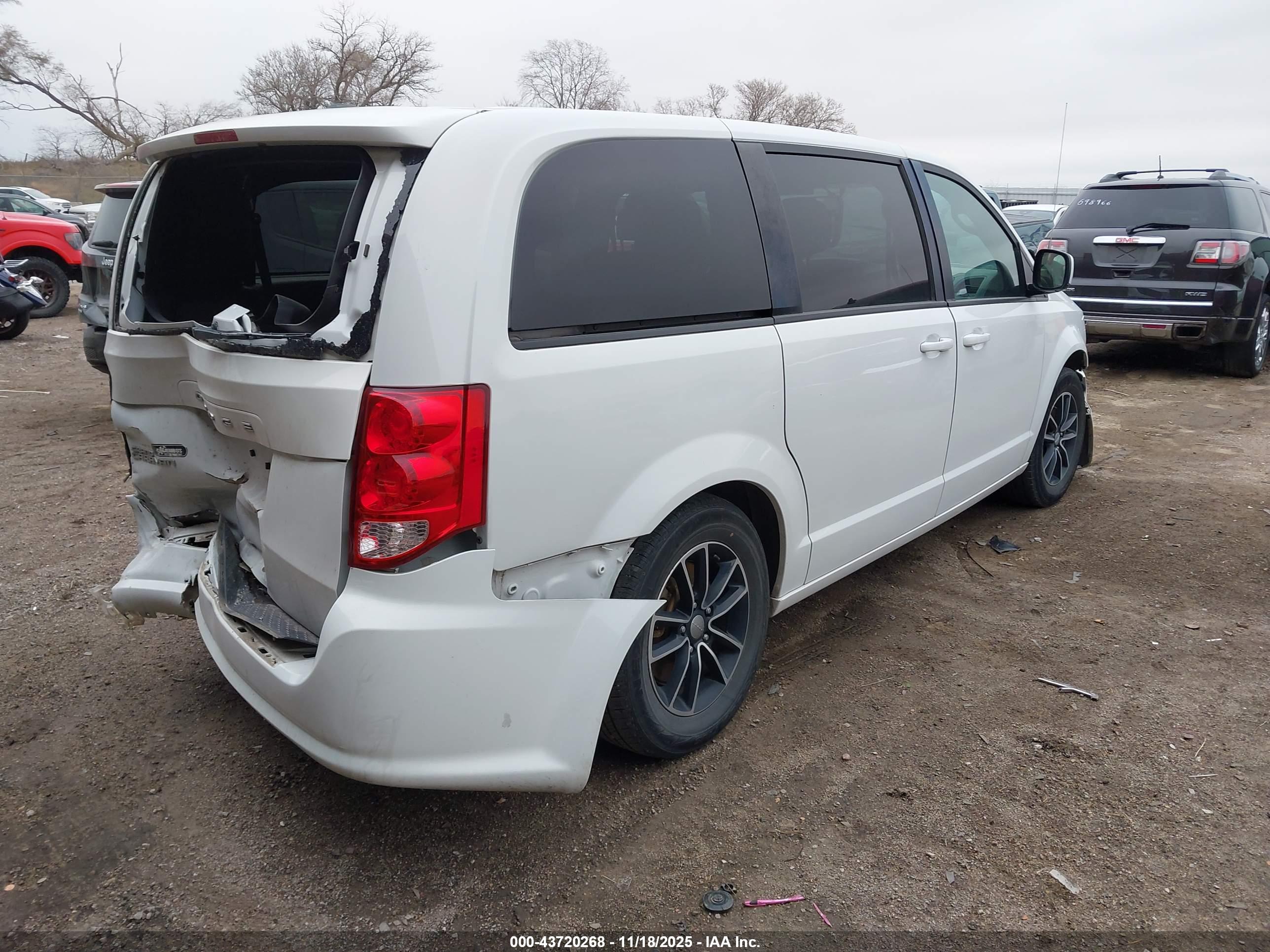 DODGE GRAND image 4