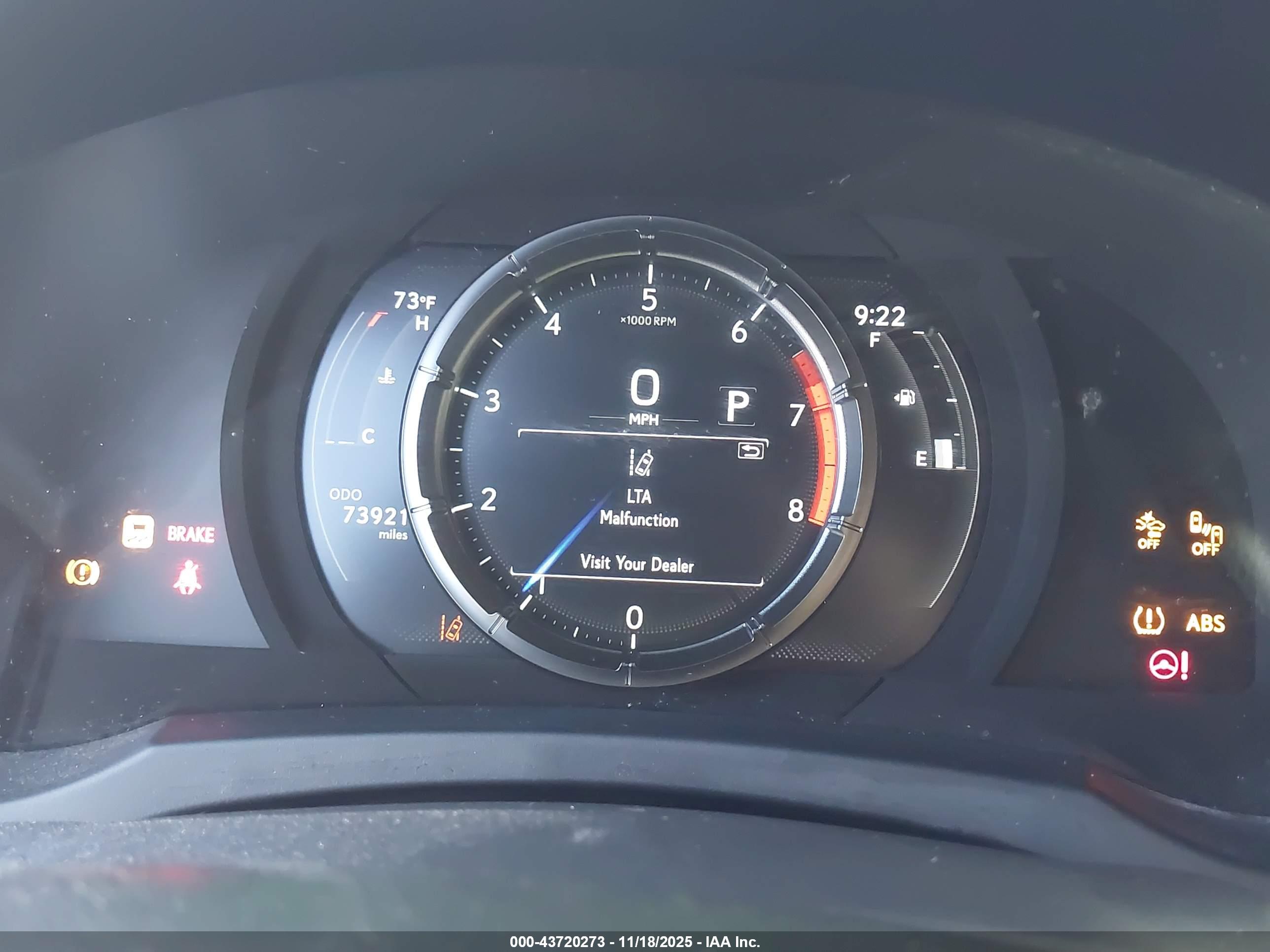 LEXUS IS image 7