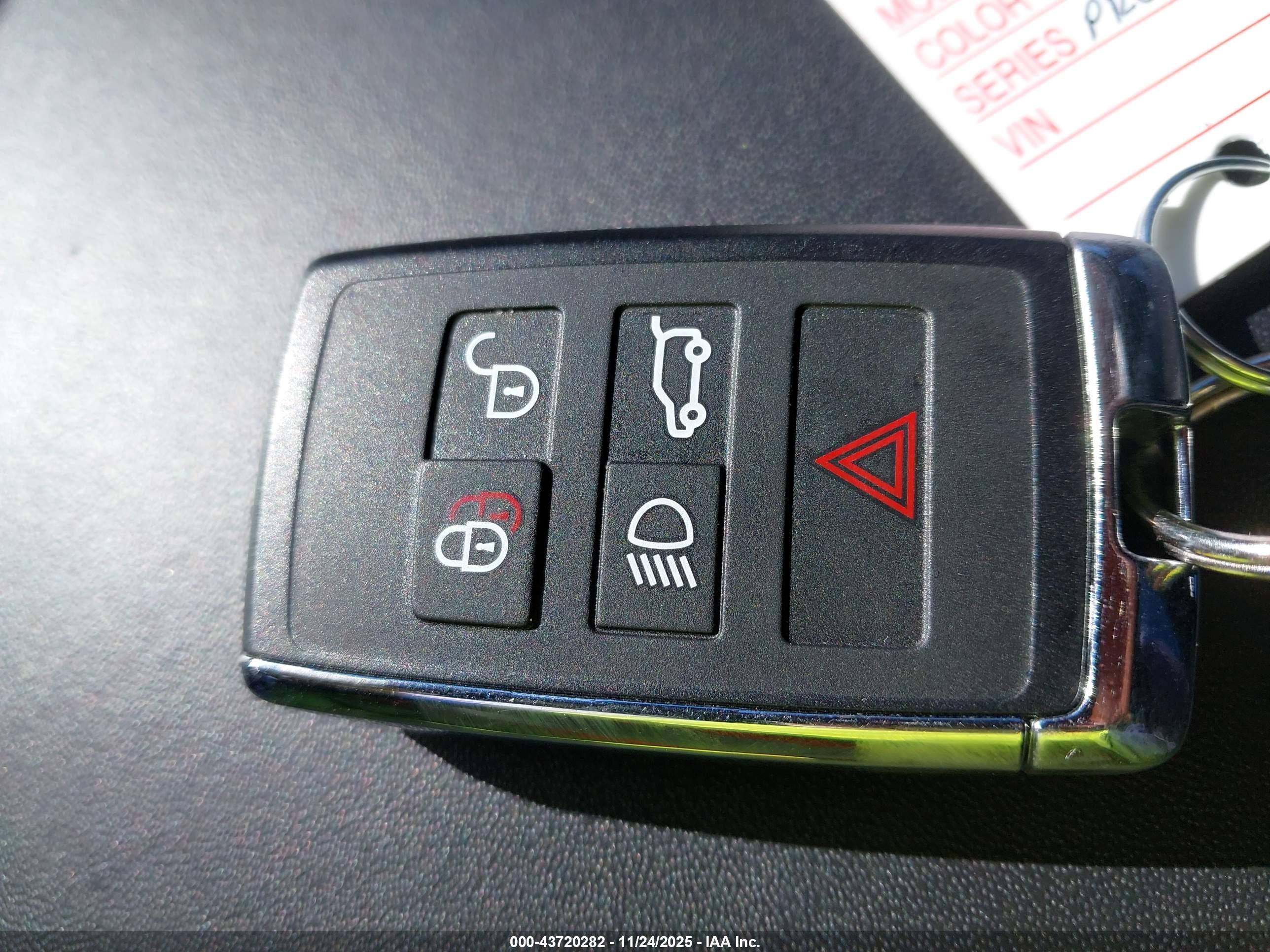 LAND ROVER image 11