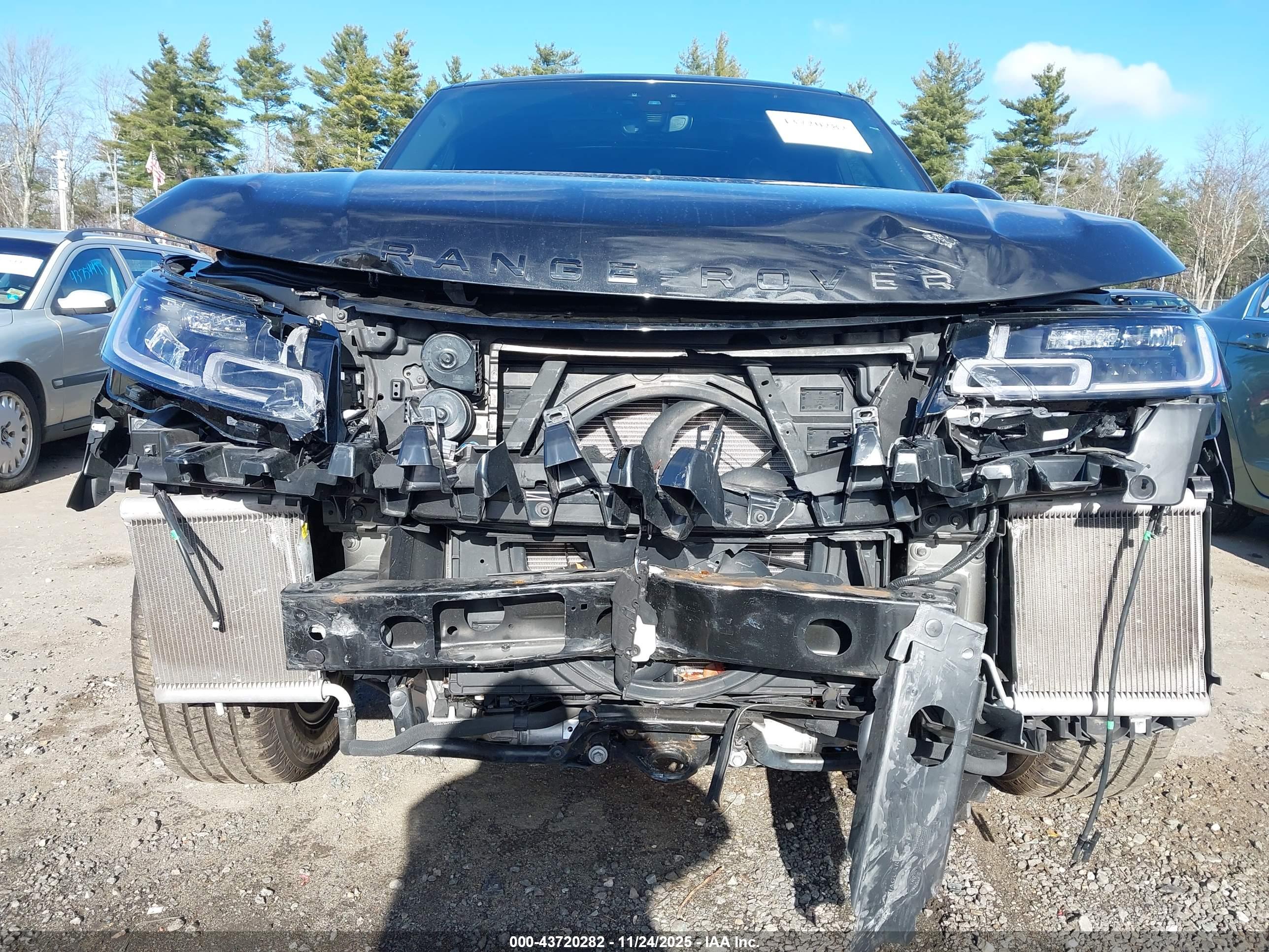 LAND ROVER image 6