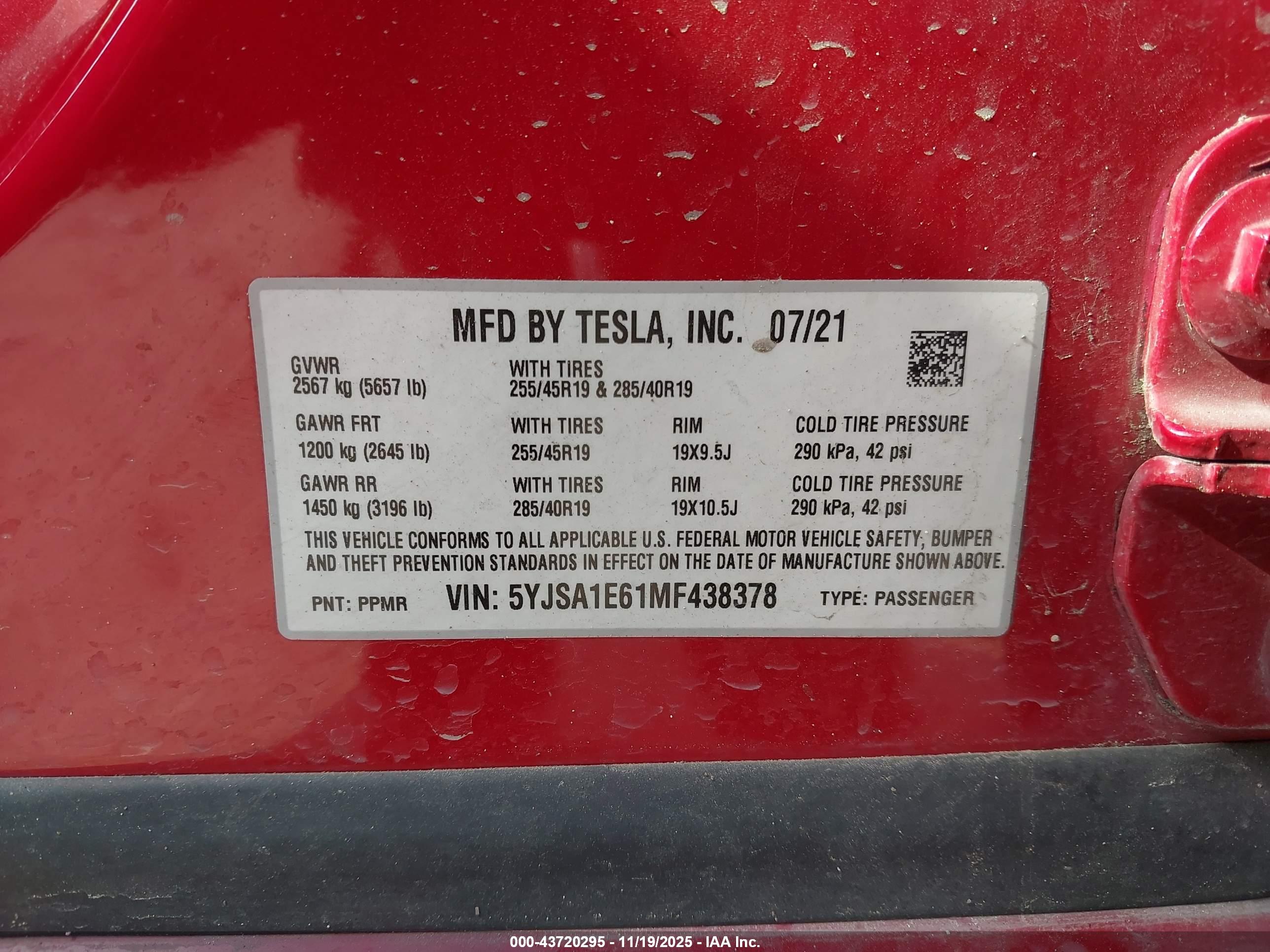 TESLA MODEL image 9