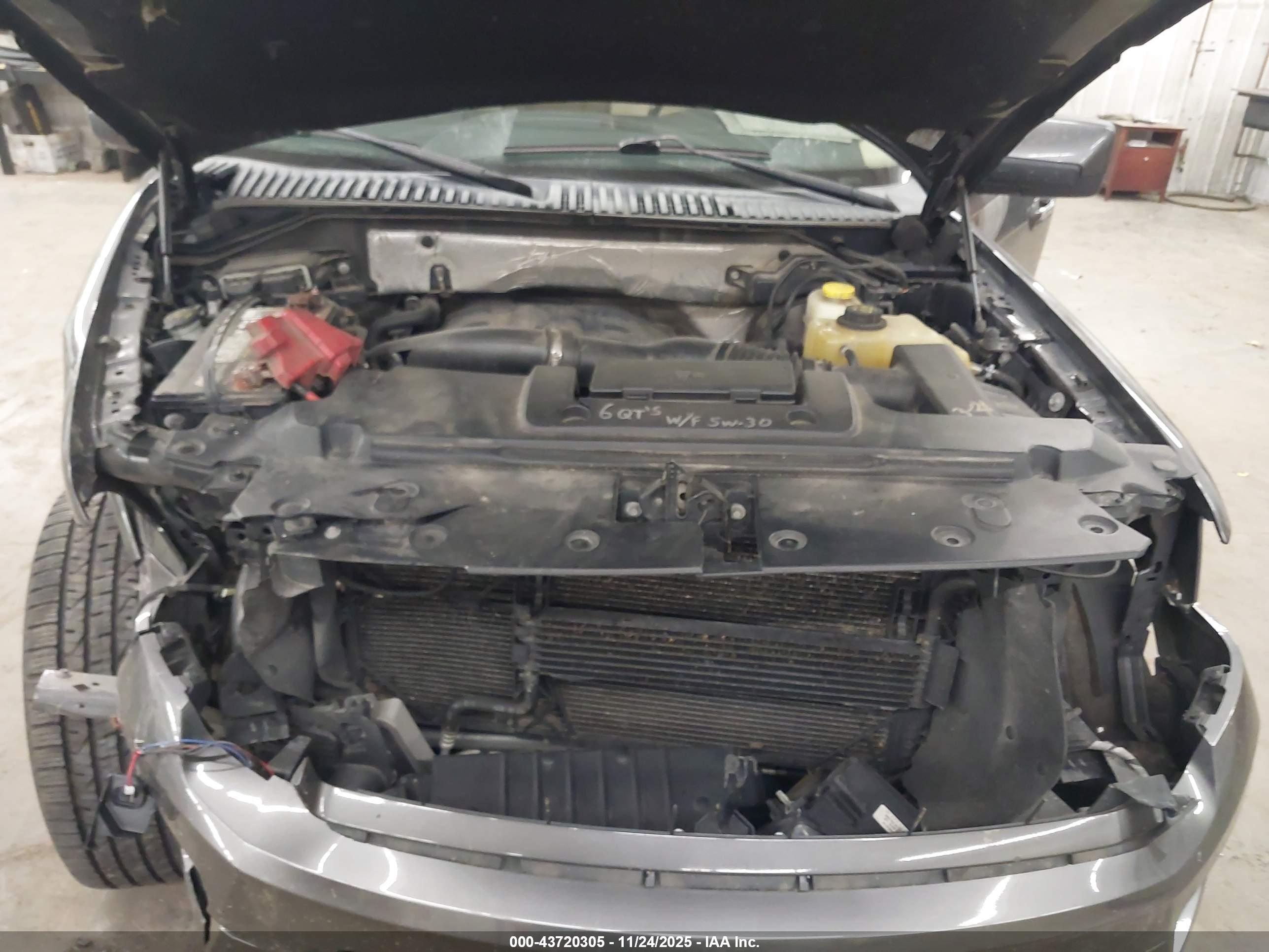 FORD EXPEDITION image 10