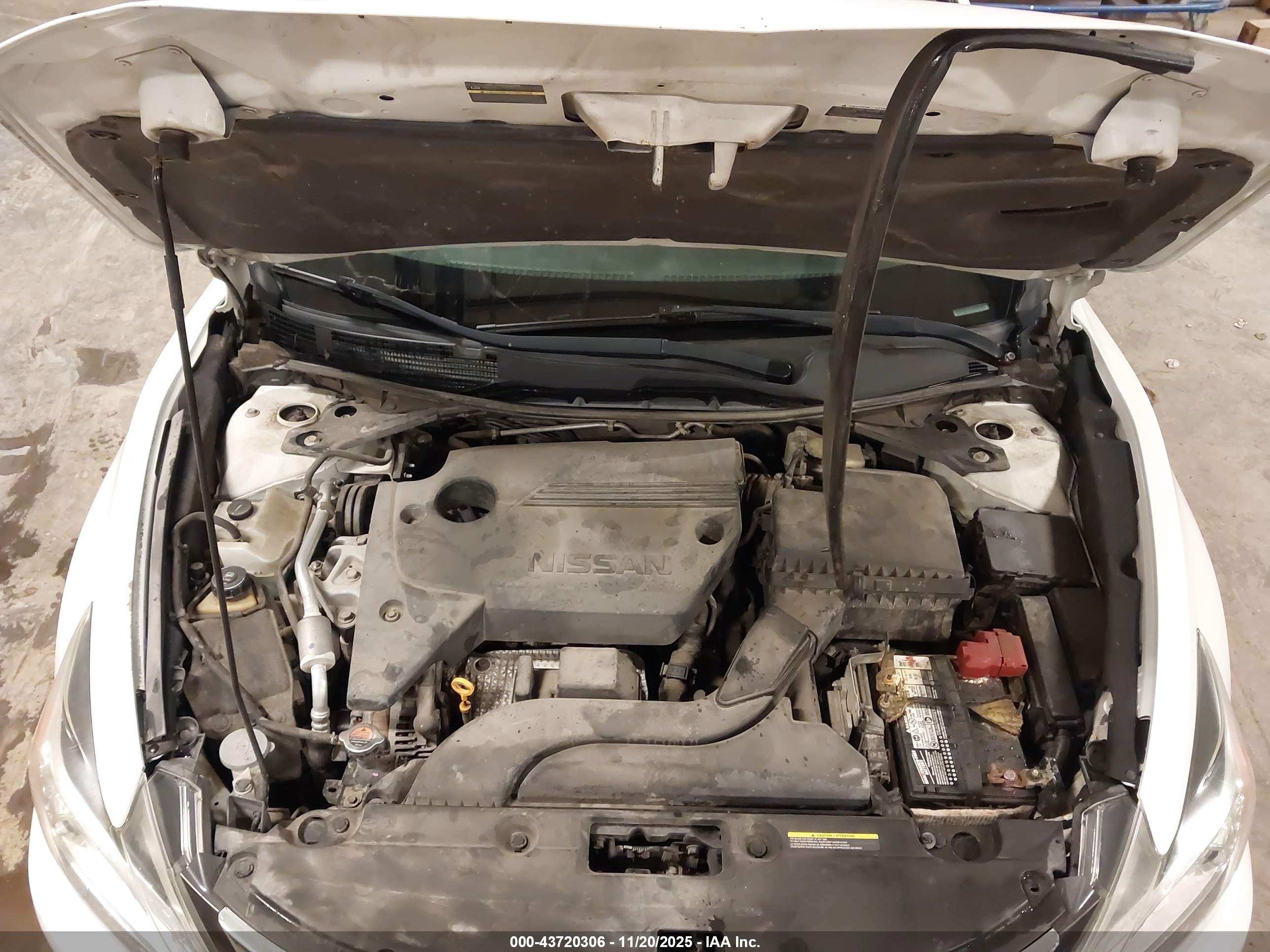 NISSAN ALTIMA image 10