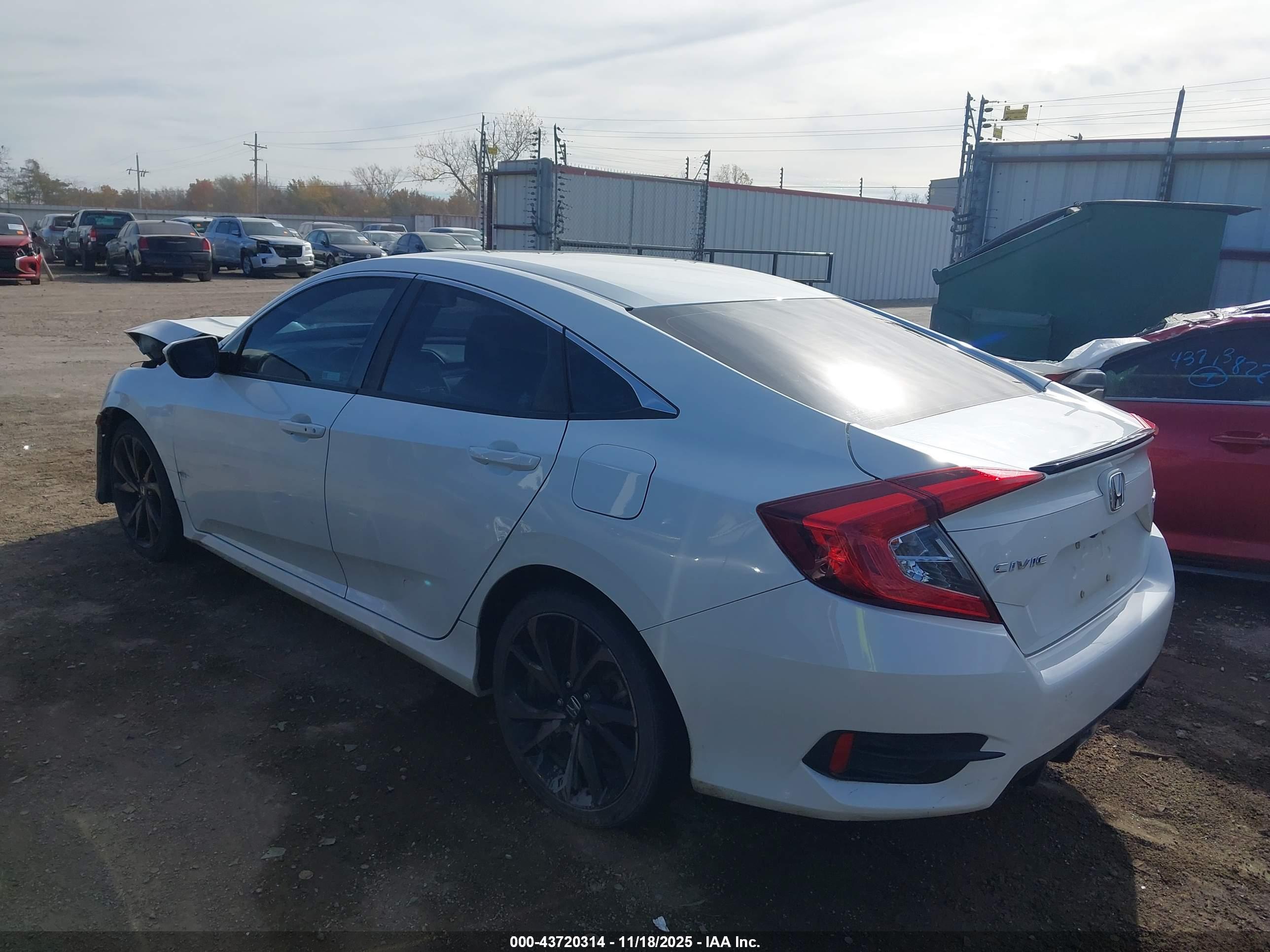 HONDA CIVIC image 3
