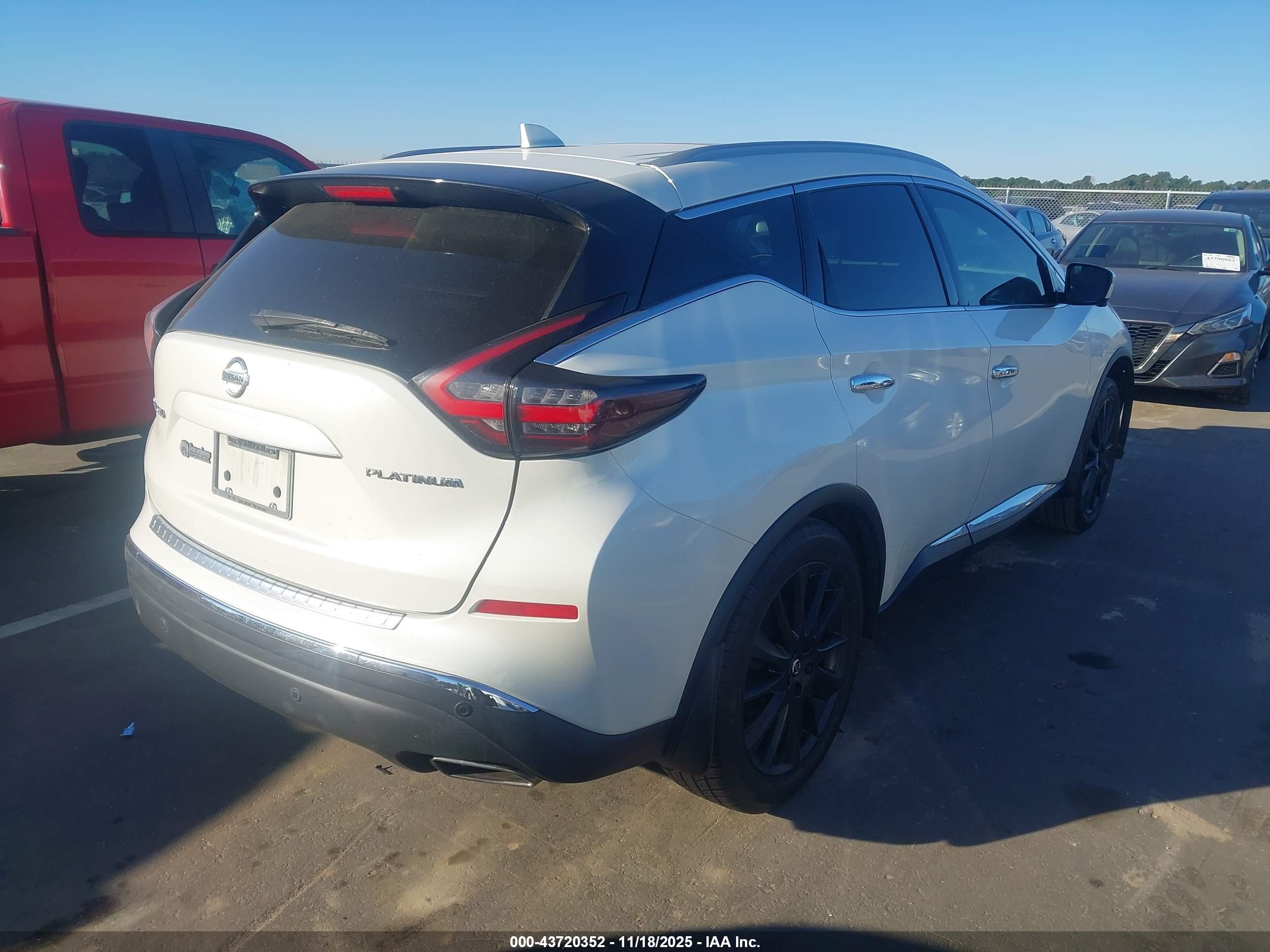NISSAN MURANO image 4