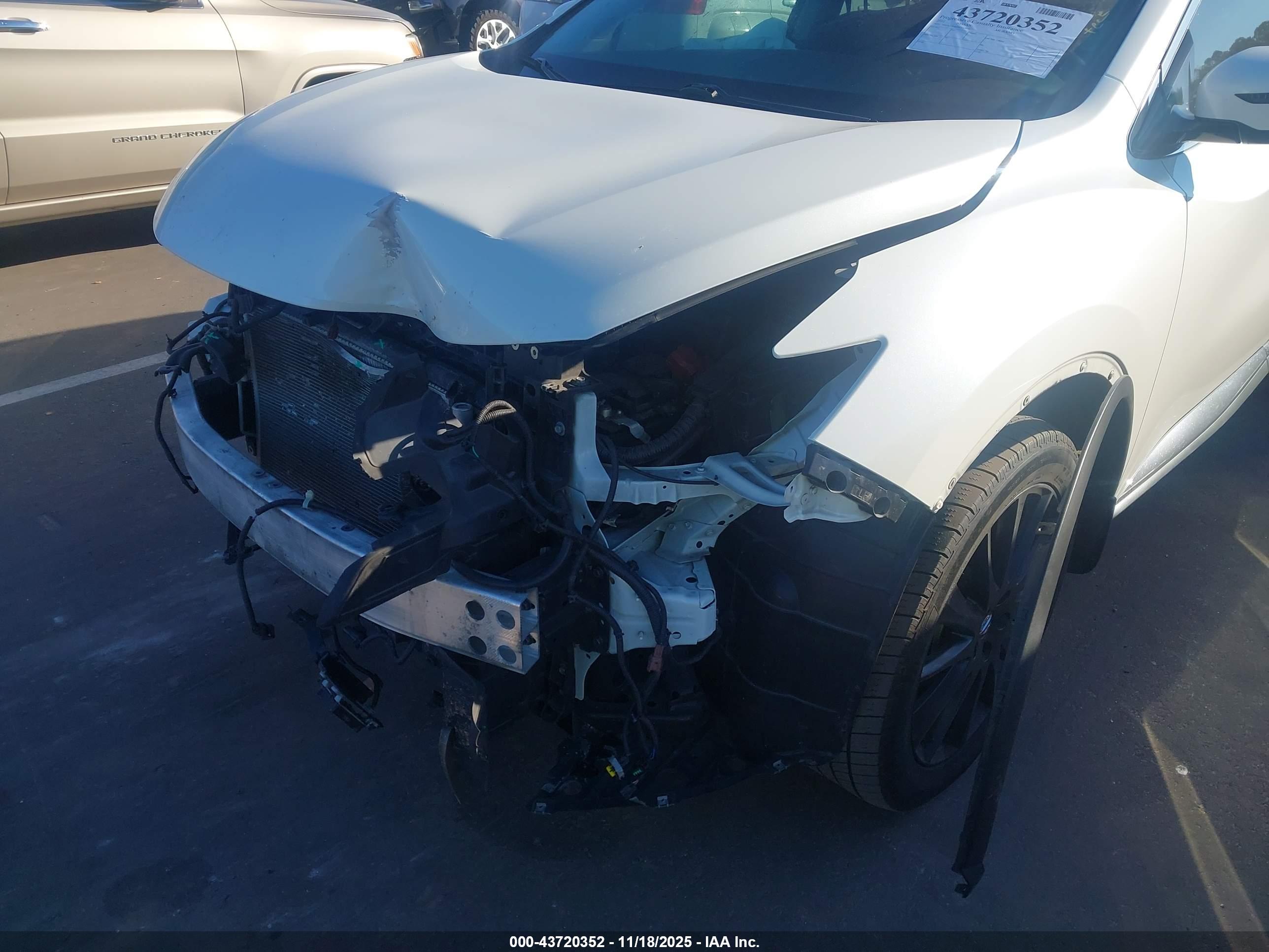 NISSAN MURANO image 6