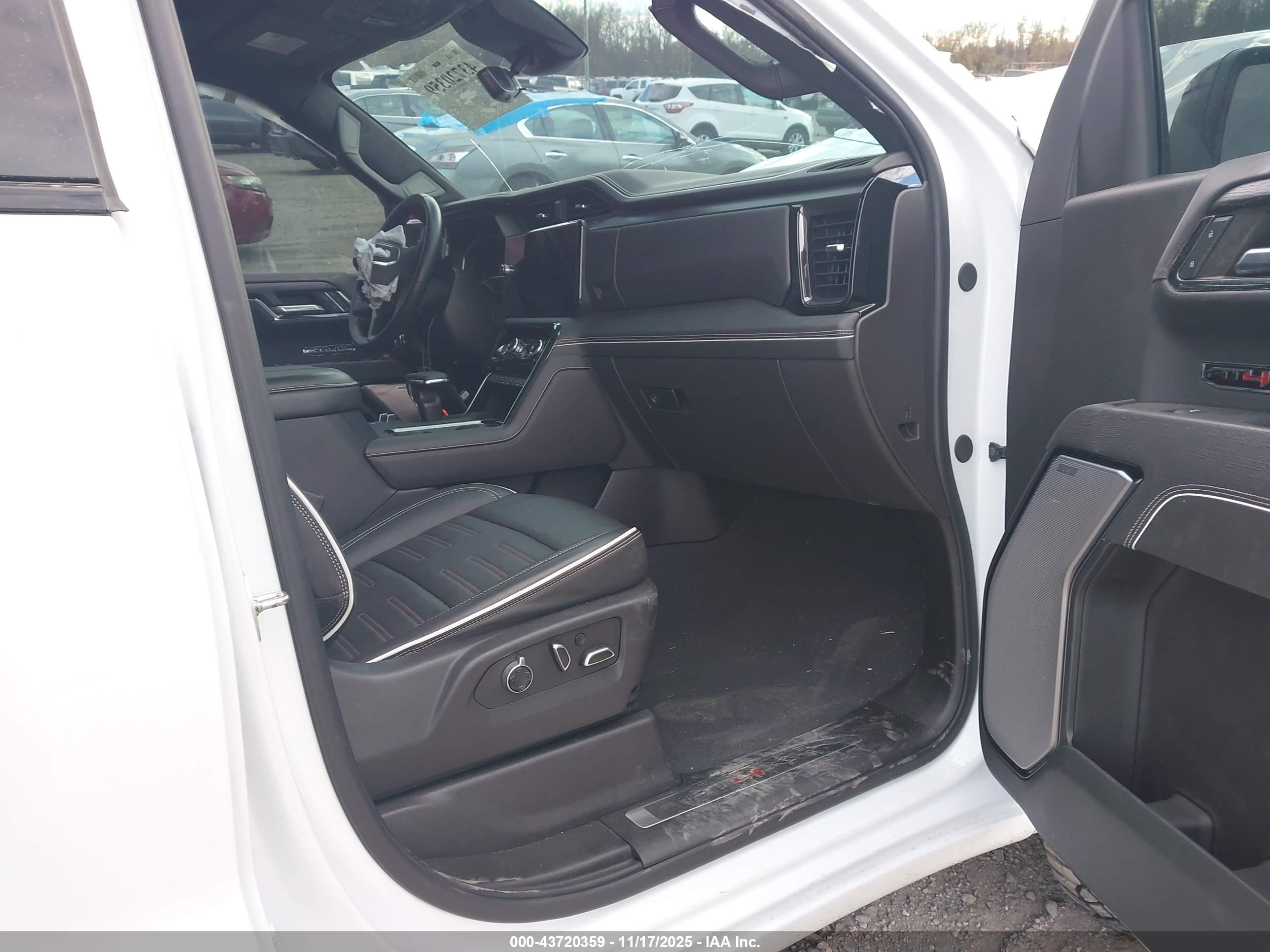 GMC SIERRA image 5