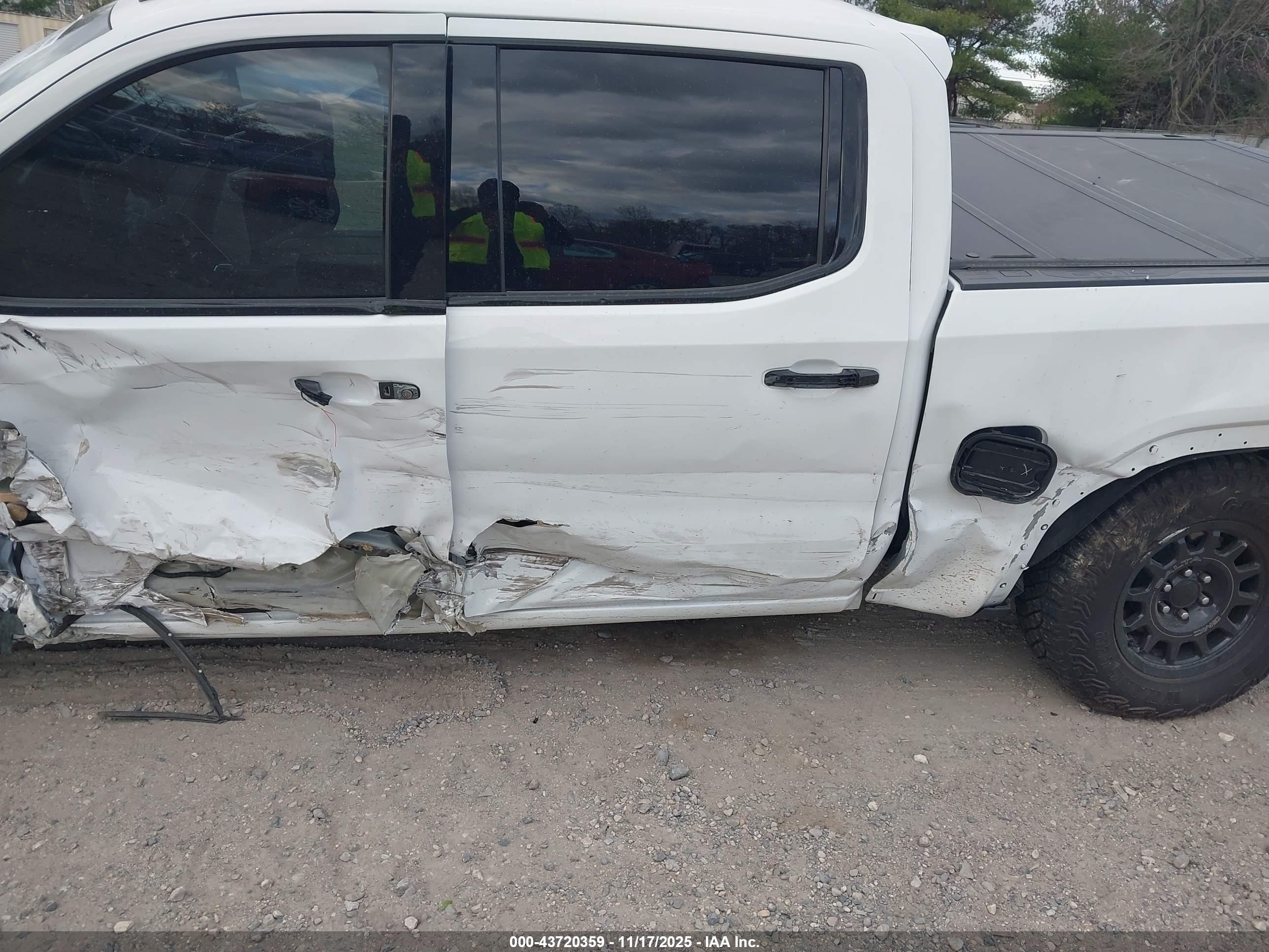 GMC SIERRA image 6