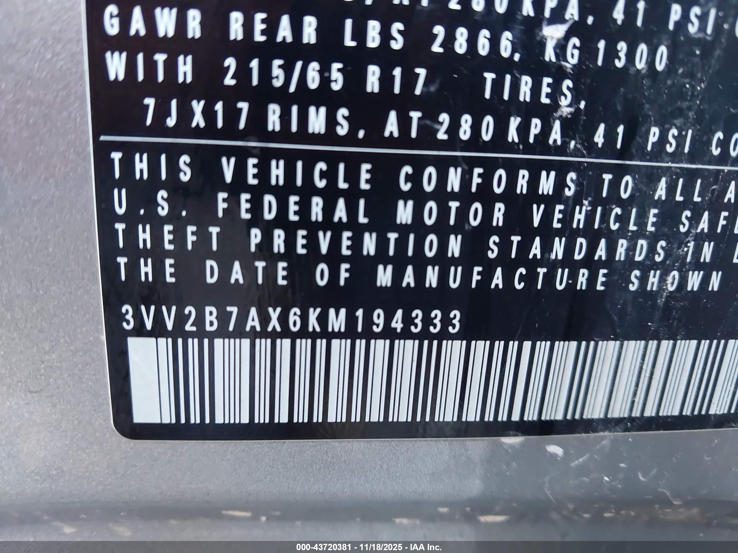 VOLKSWAGEN TIGUAN image 9