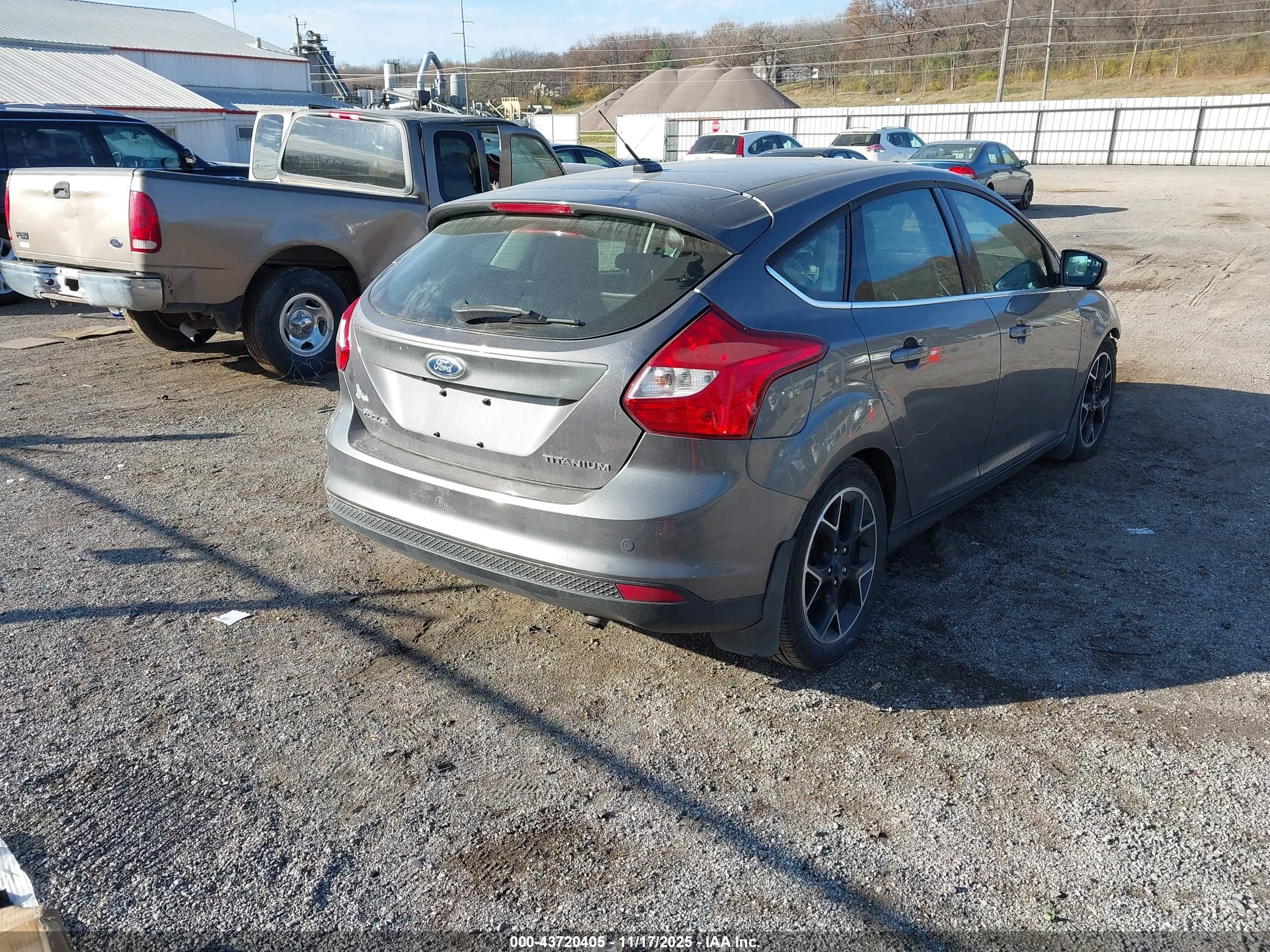 FORD FOCUS image 4