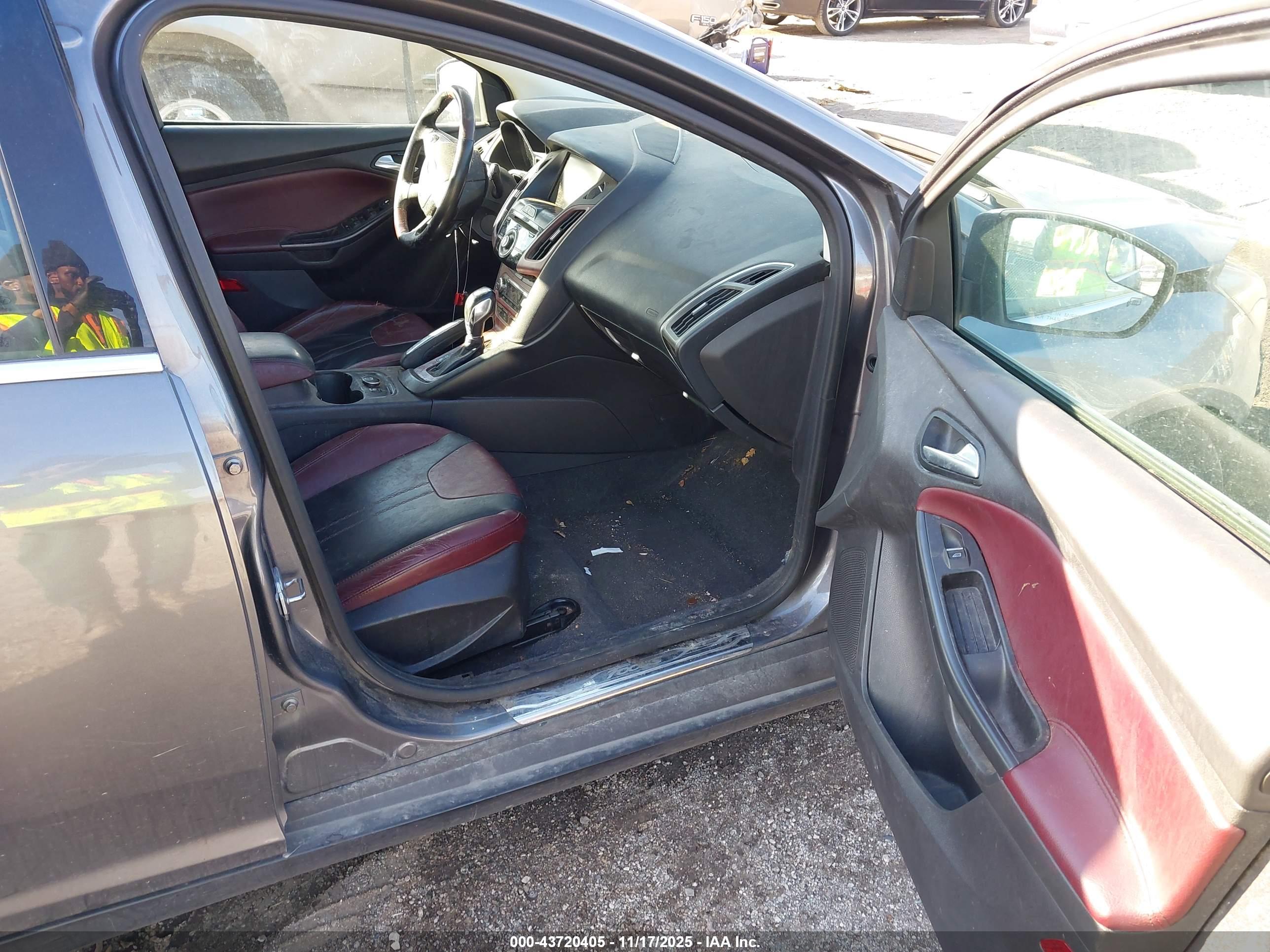 FORD FOCUS image 5