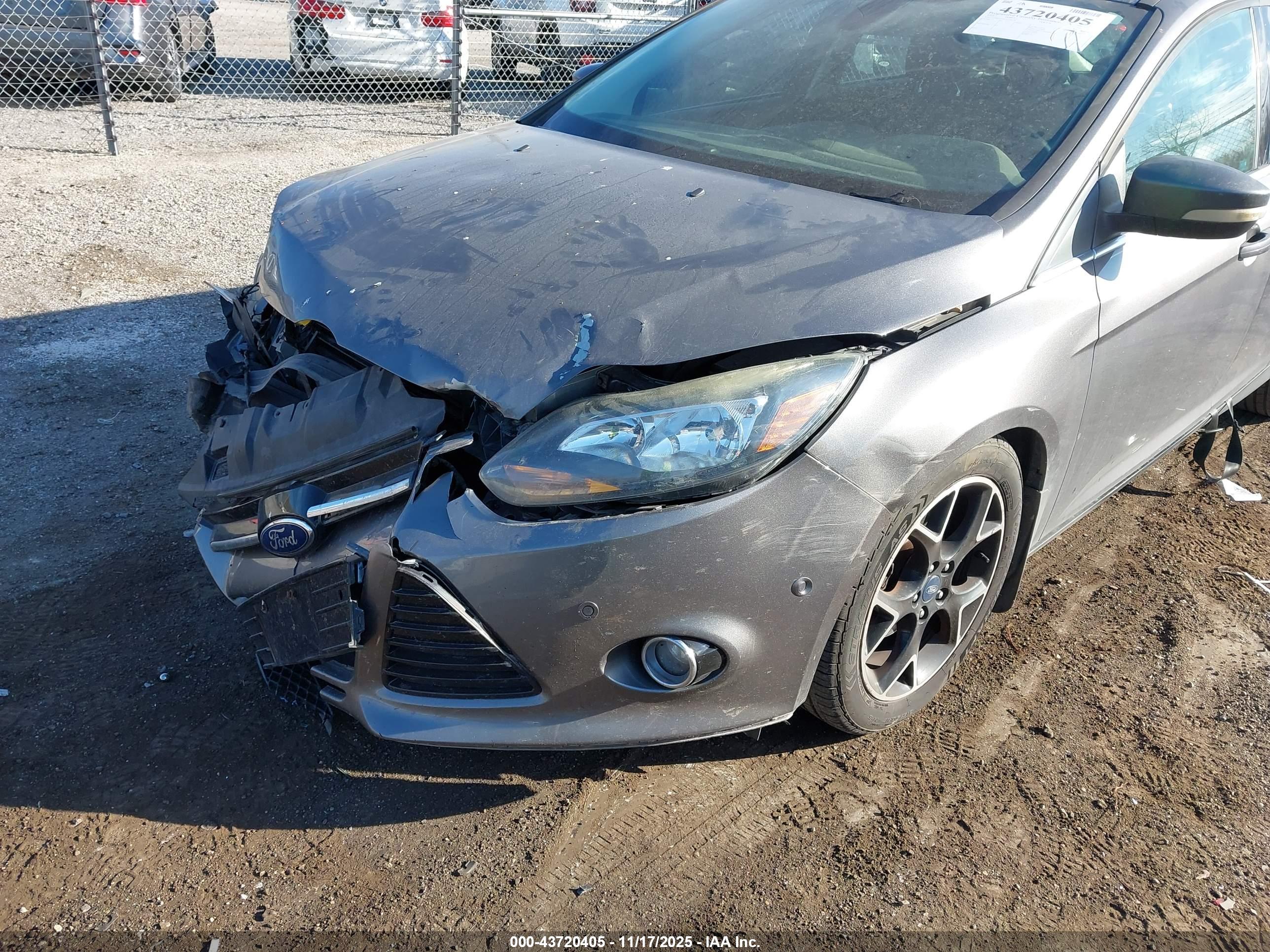FORD FOCUS image 6