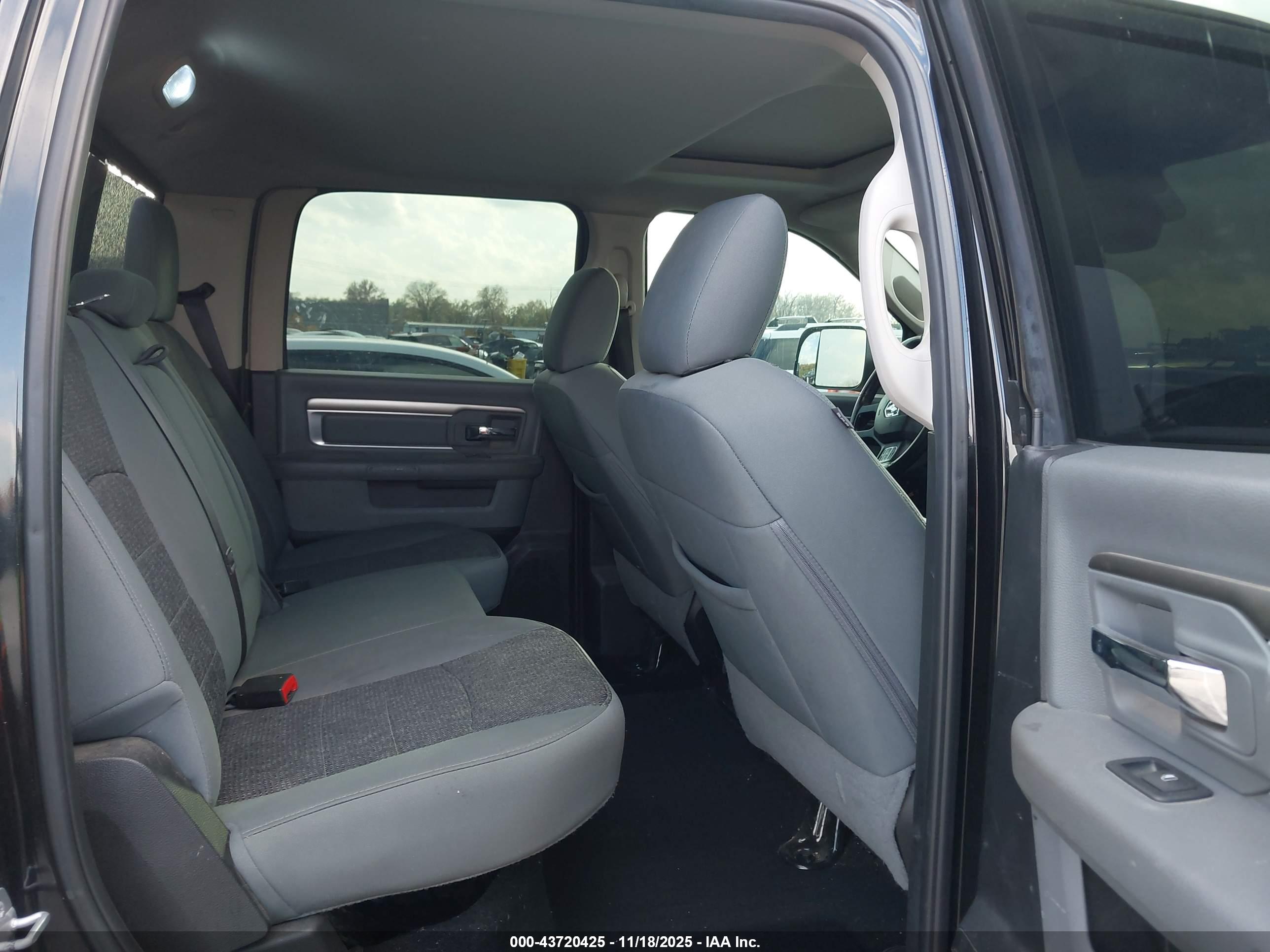 RAM 1500 image 8