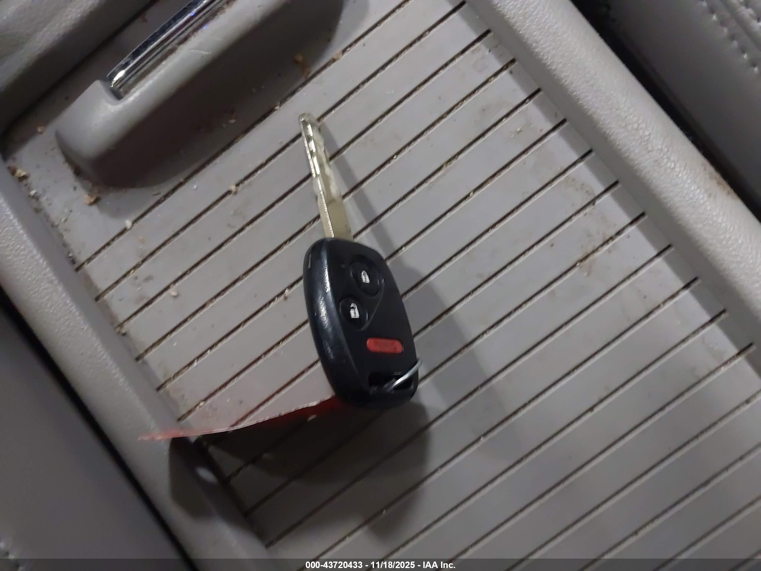 HONDA CR-V image 11