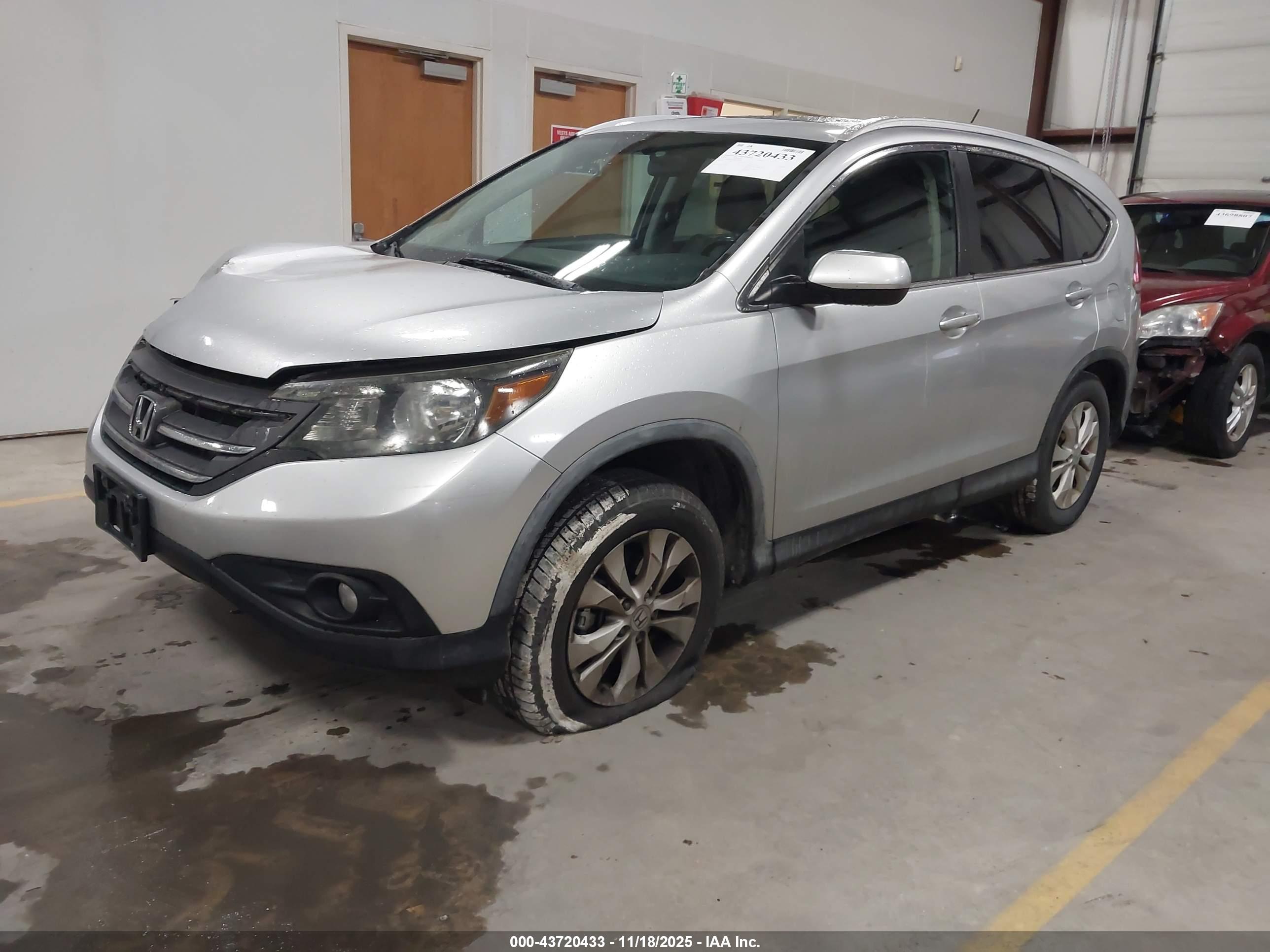 HONDA CR-V image 2