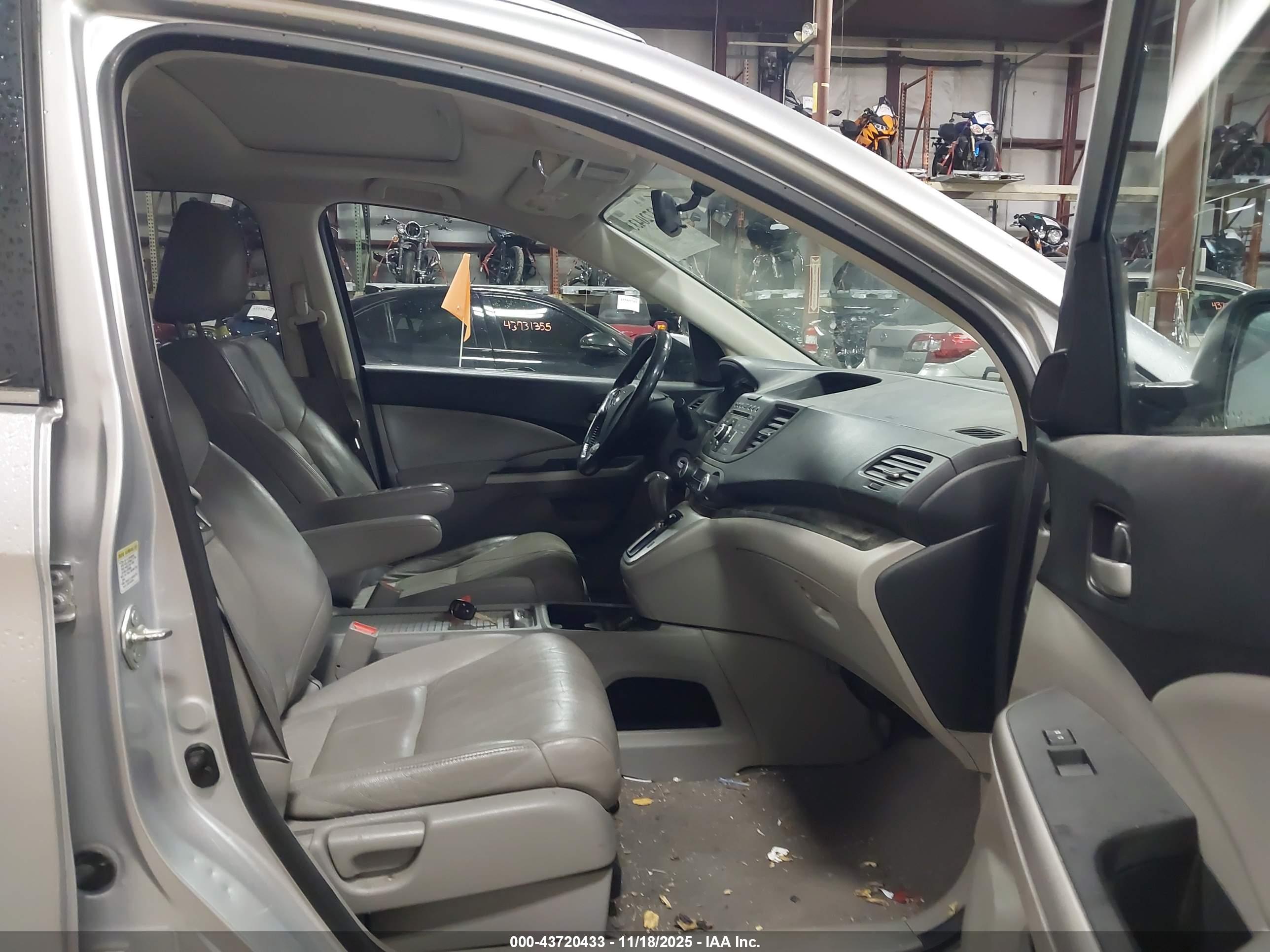 HONDA CR-V image 5