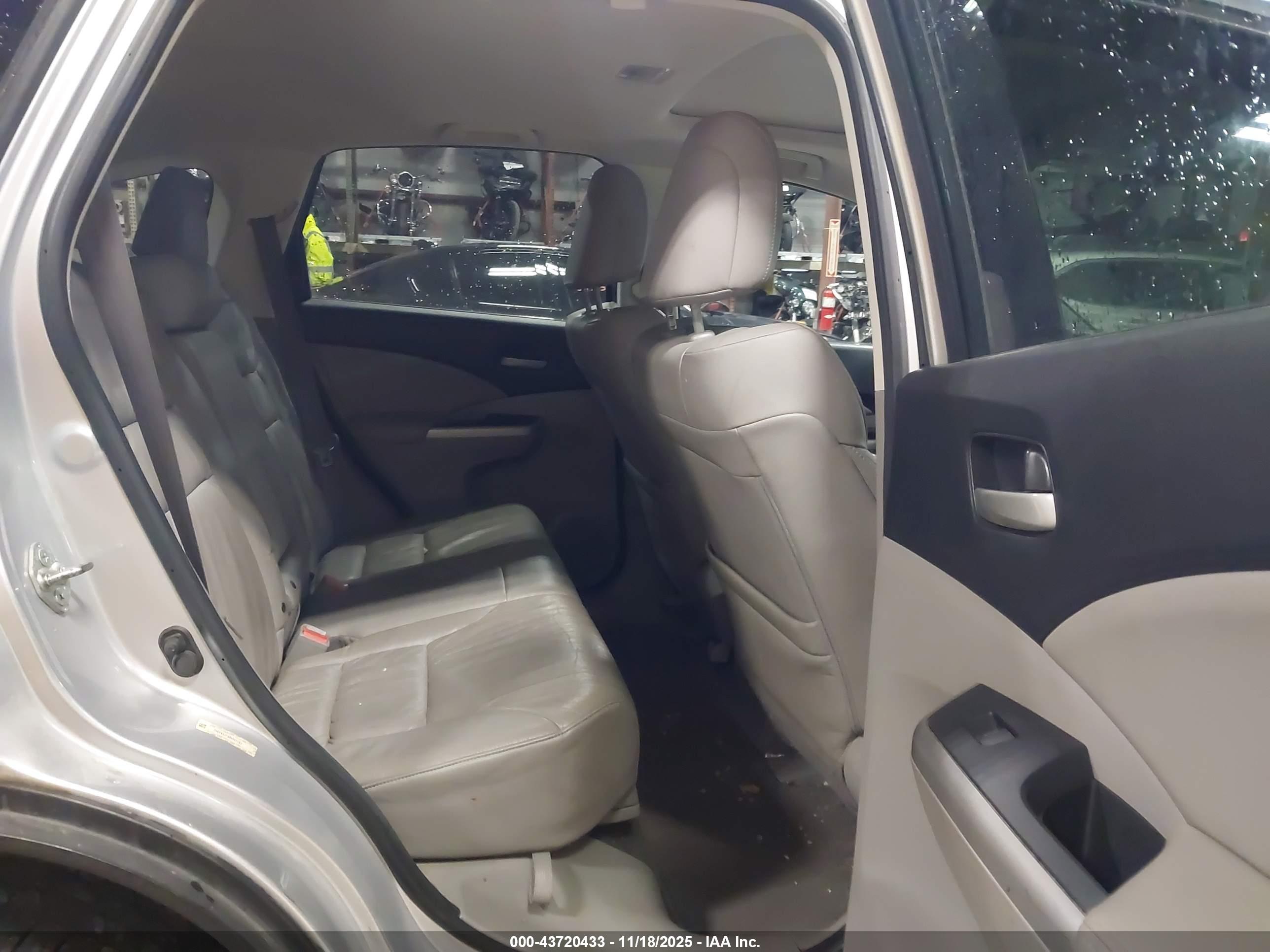 HONDA CR-V image 8