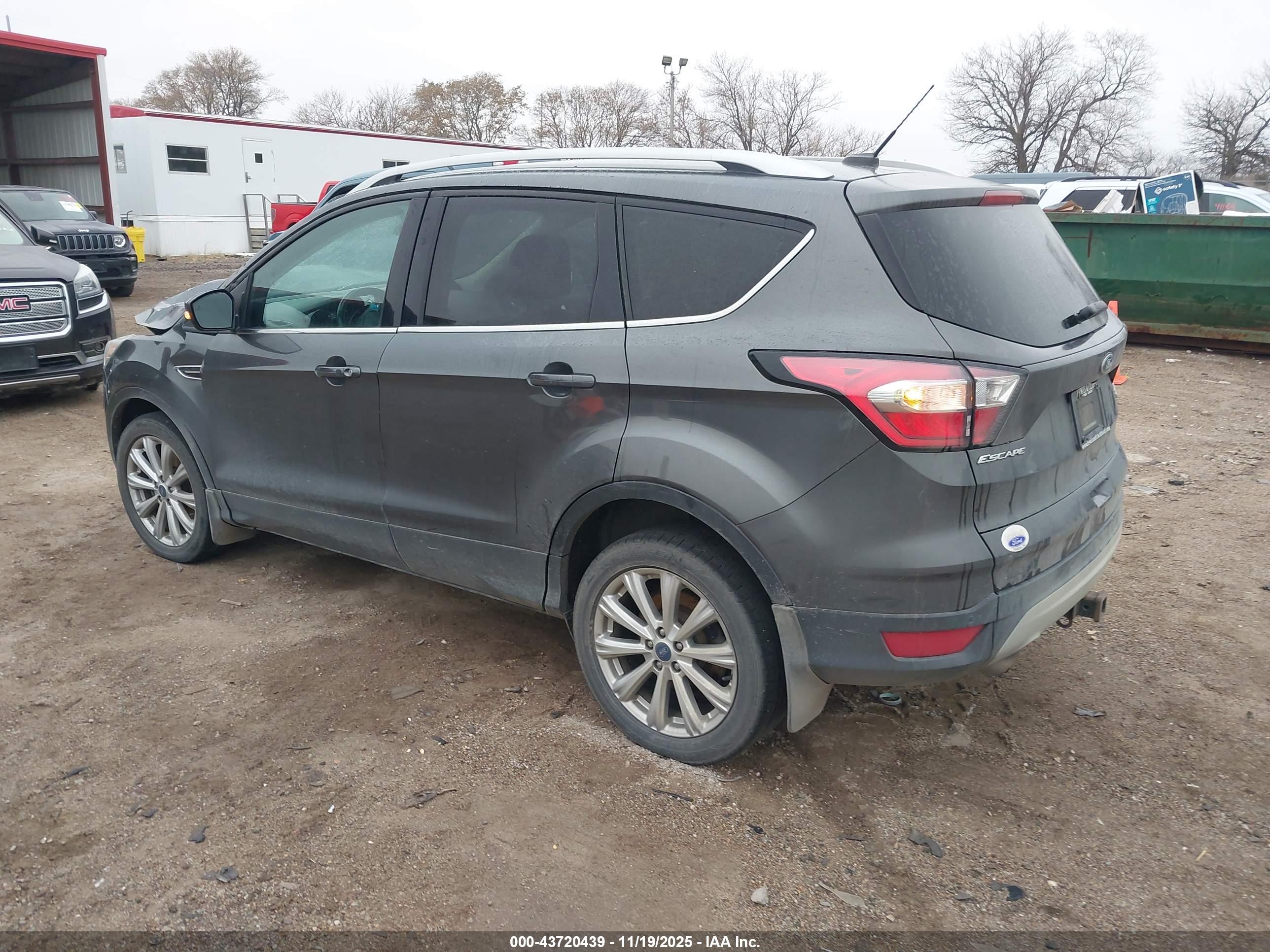 FORD ESCAPE image 3