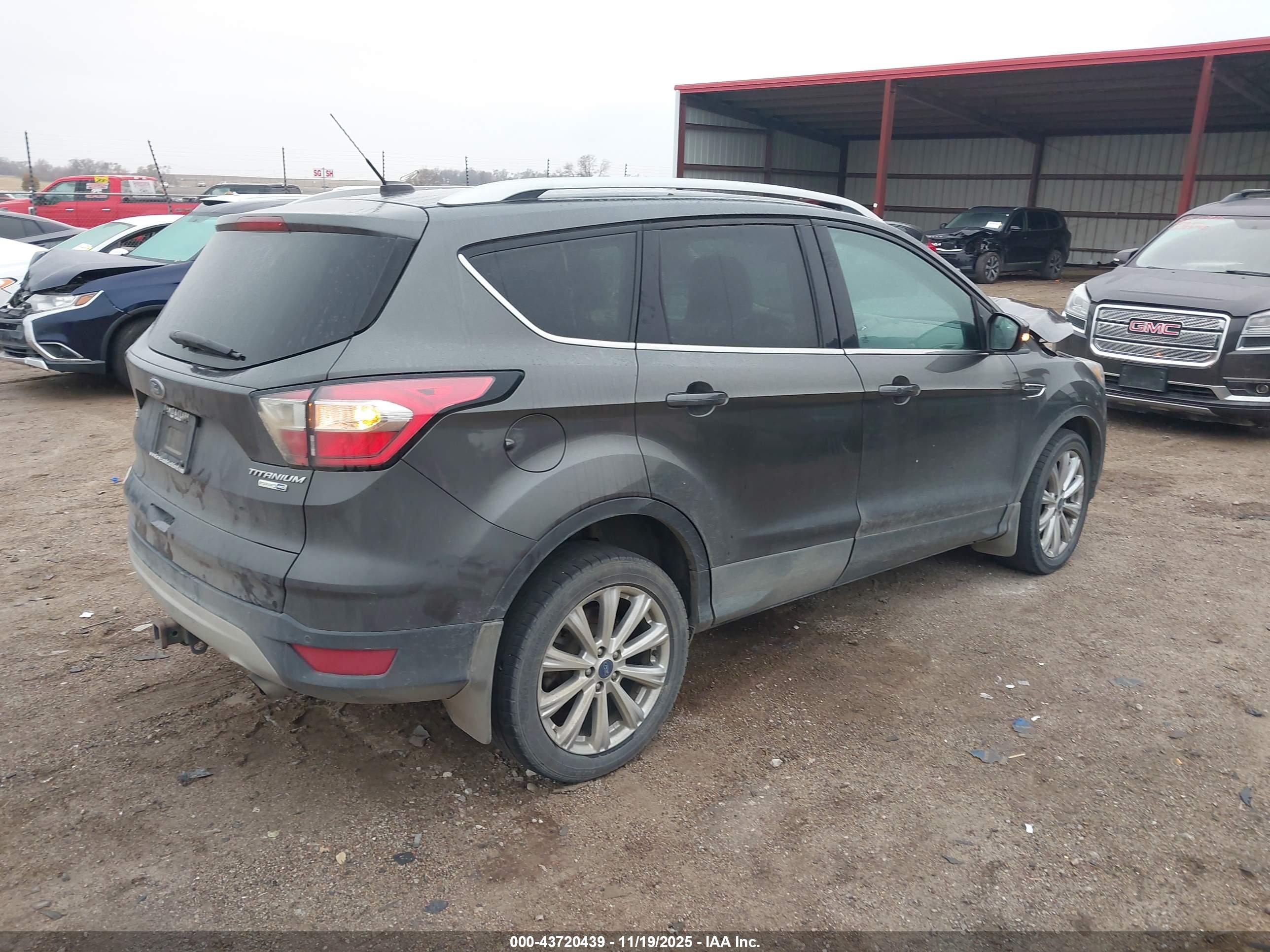 FORD ESCAPE image 4